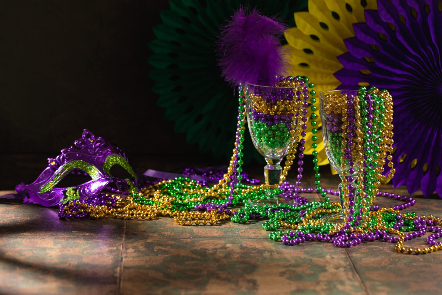 GiftExpress 144 pack Purple Gold Green Mardi Gras Beads Bulk, Mardi Gras Beads Necklaces Assortment, Throw Beads in Bulk, Gaspar