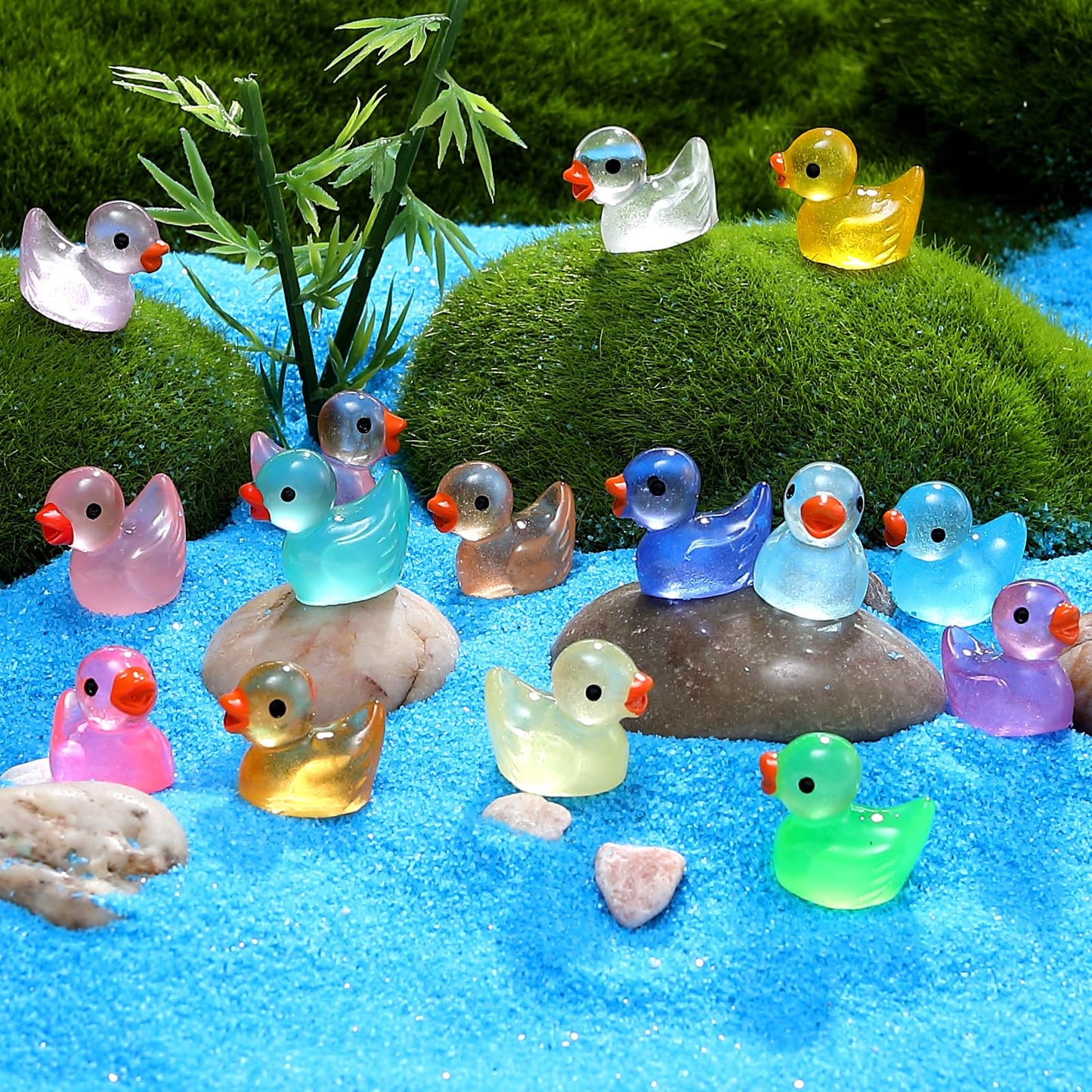 GliSun 225 Pieces Luminous Mini Resin Ducks Glow in The Dark Bulk Tiny Duck for Garden Micro Landscape Ornament Dollhouse Prank
