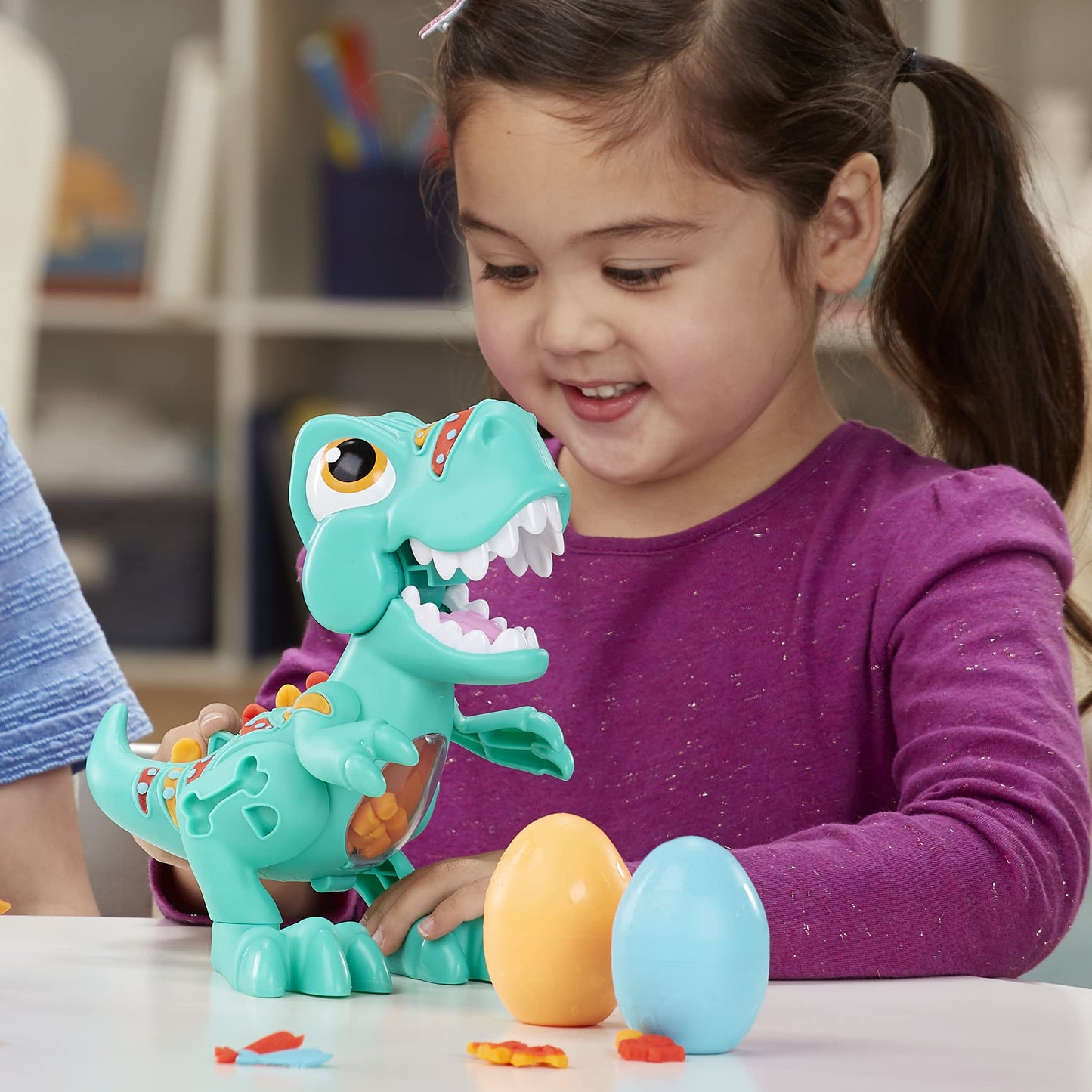 Play-Doh Dino Crew Crunchin' T-Rex Toy For Kids 3 Years And Up With Funny Dinosaur Sounds And 3 Eggs, 2.5 Ounces Each, Non-Toxic
