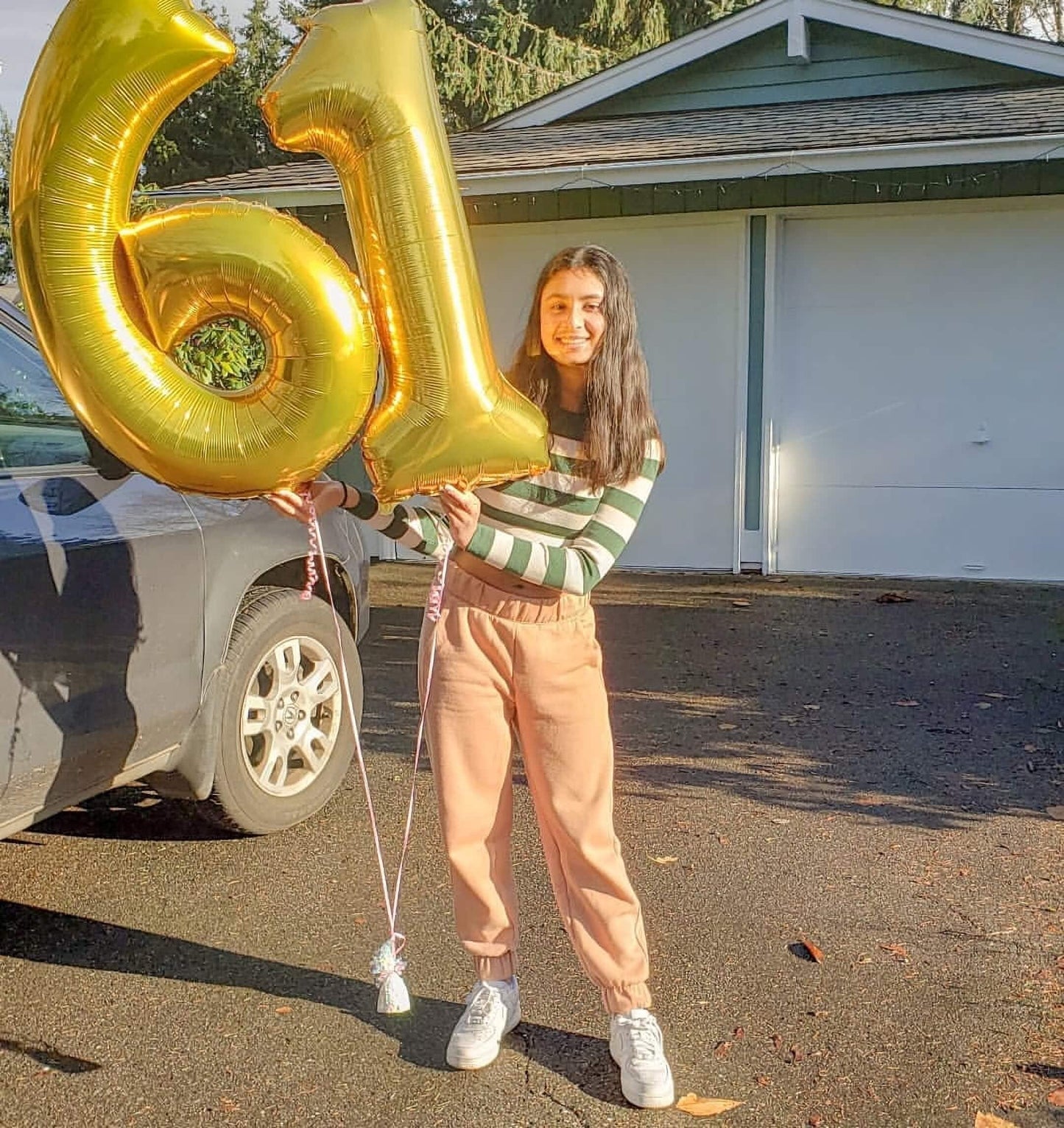 LHOAVWE 40 Inch Gold 16 Mylar Balloons - Jumbo Foil Number for 16th/61st Birthday Party Decorations