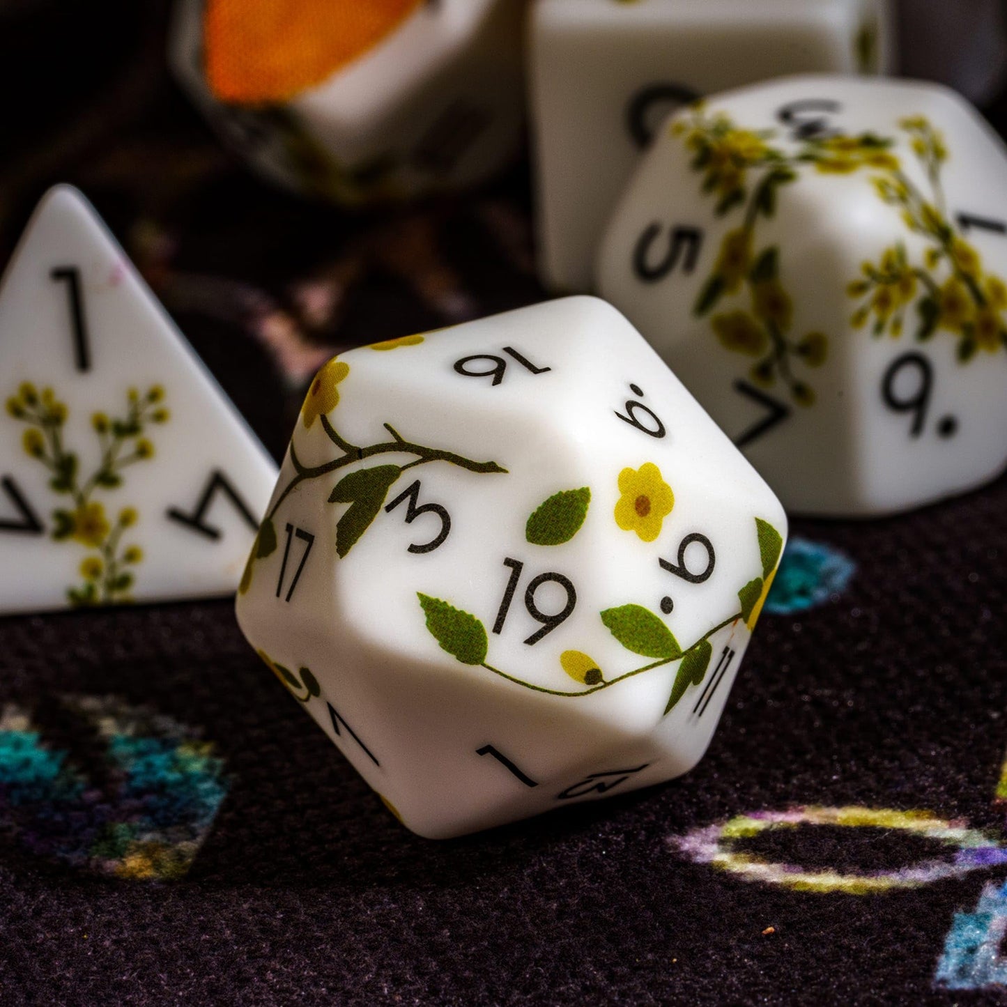 HDdais Resin DND Dice Set, Flower Polyhedral Dice Set with Gift Case for D&D RPG Dungeons and Dragons and Other Tabletop Games