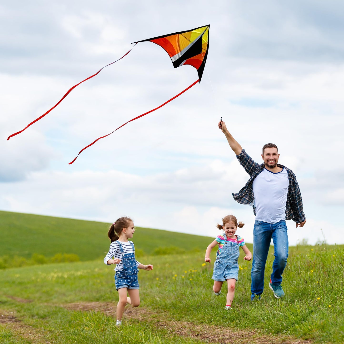 Lanrui Large Delta Kites For Kids & Adults, Easy To Fly Kite, Beginner Kite For Kids Ages 4-8,8-12(Green+Red)