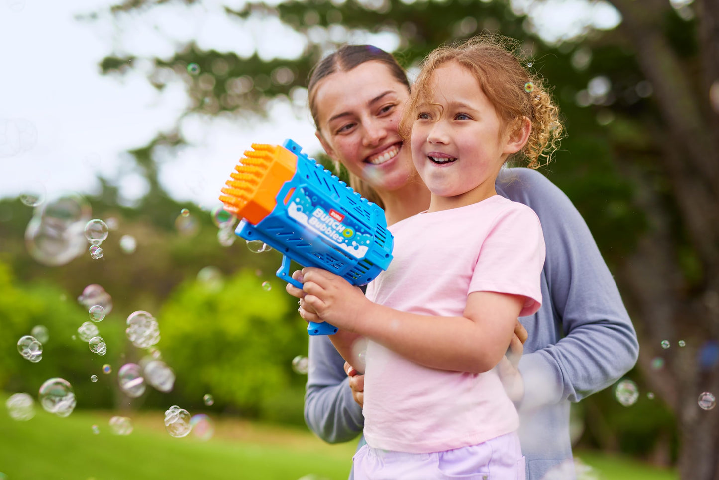 Bunch O Bubbles Motorized Bubble Blaster 2 Pack By Zuru Automatic Bubble Machine For Kids, Teens And Adults, Perfect For Summer