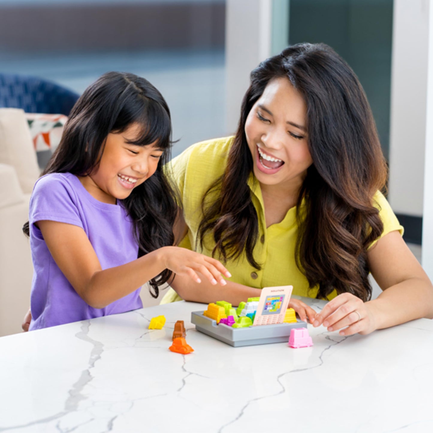 ThinkFun Rush Hour Junior - Classic Traffic Jam Logic Game | New Look for 2024 | STEM Toy for Kids | Engaging Puzzles for Ages 5 and Up | Junior Edition of The International