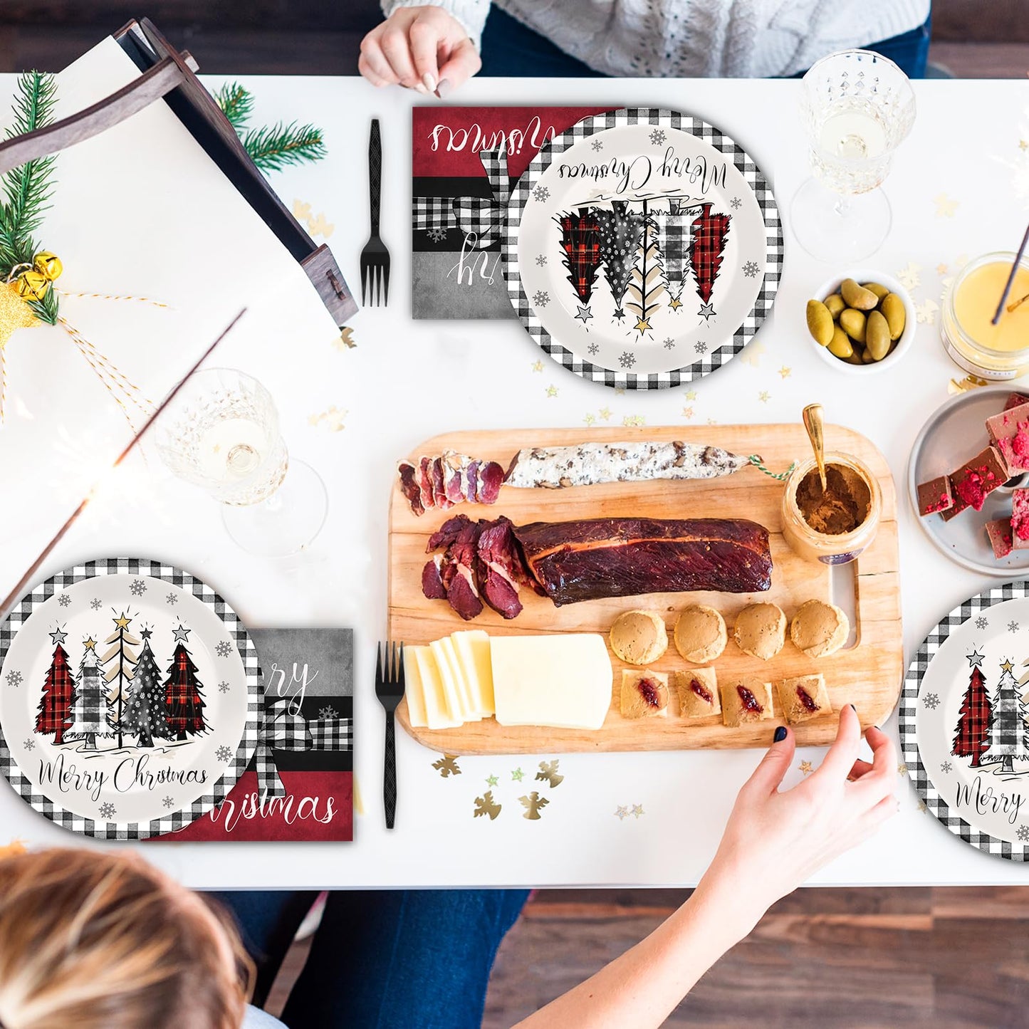 GOLDGAO 200 PCS Christmas Paper Plates Napkins Party Set Buffalo Plaid Xmas Tree Snowman Dinnerware Plate and Napkin Sets for Xm