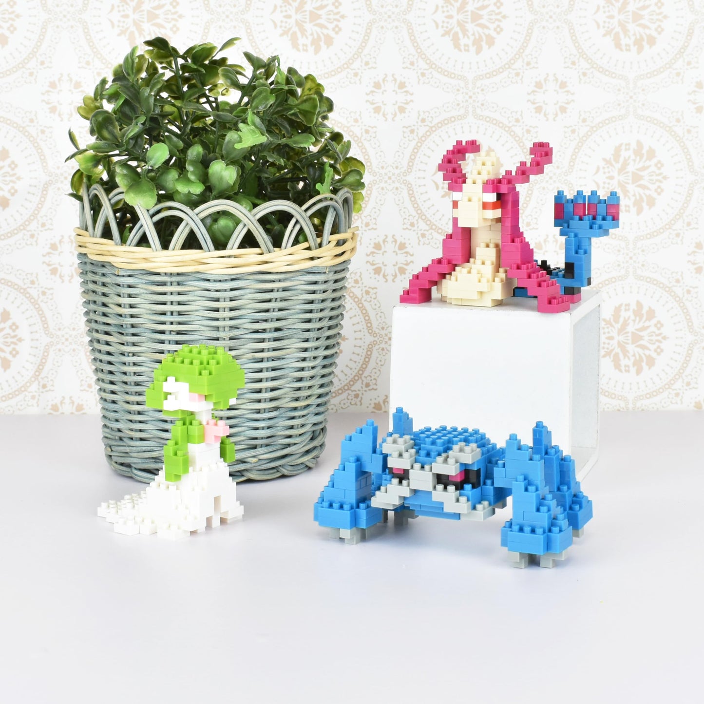 Nanoblock - Pokémon - Milotic, Pokémon Series Building Kit
