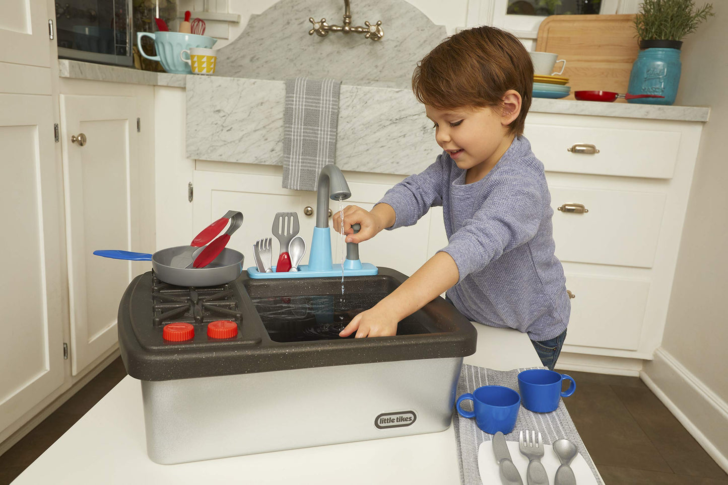 Little Tikes First Sink & Stove Realistic Pretend Play Kitchen Appliance for Kids, Includes 13 Cooking Accessories, Ages 3+ Mult