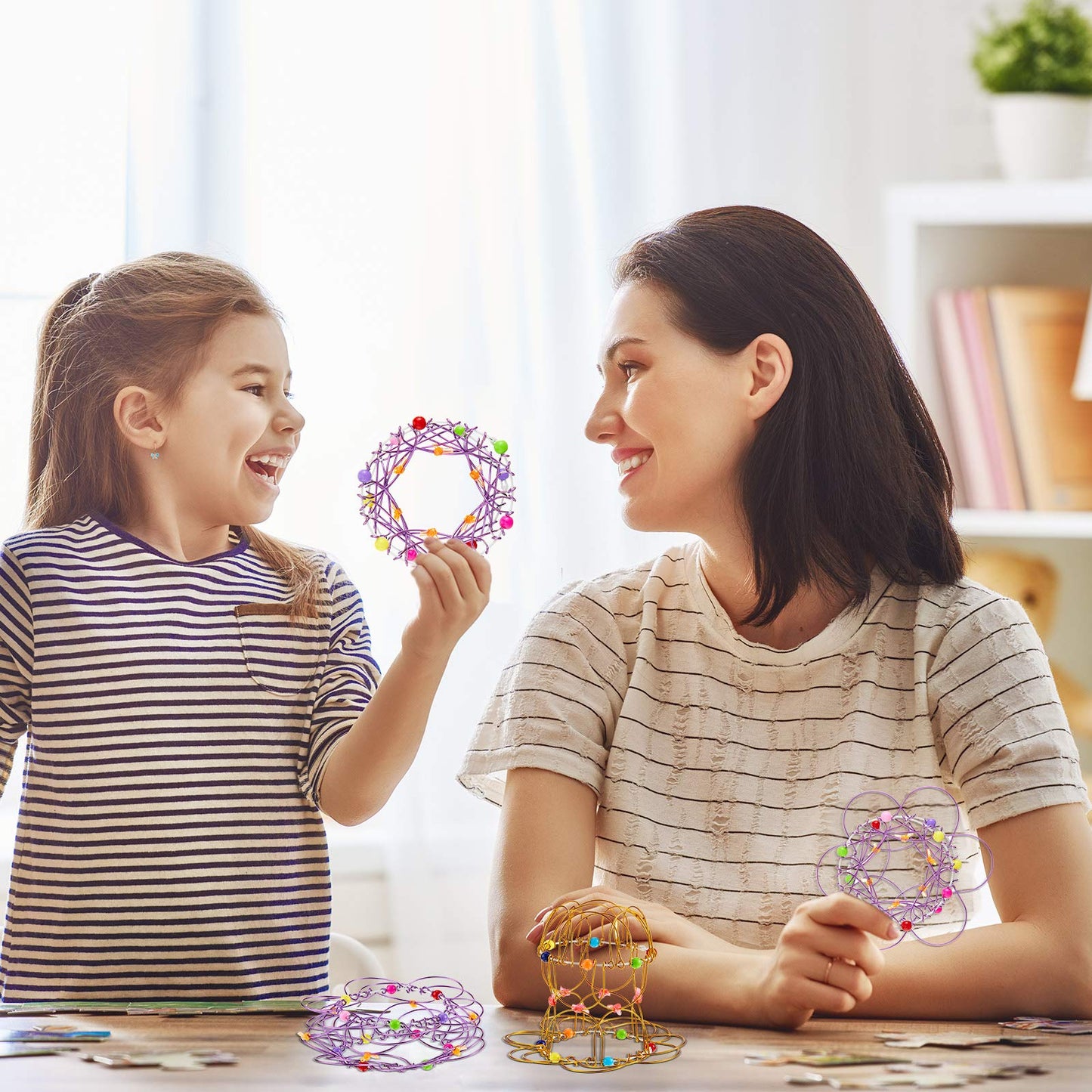 Skylety 2 Pieces Mandala Flower Basket Toy Flexible Iron Basket Creative Handmade Magic Loops Wire Fidget Toy For Teens Christmas Winter Party Favors (Purple, Gold)