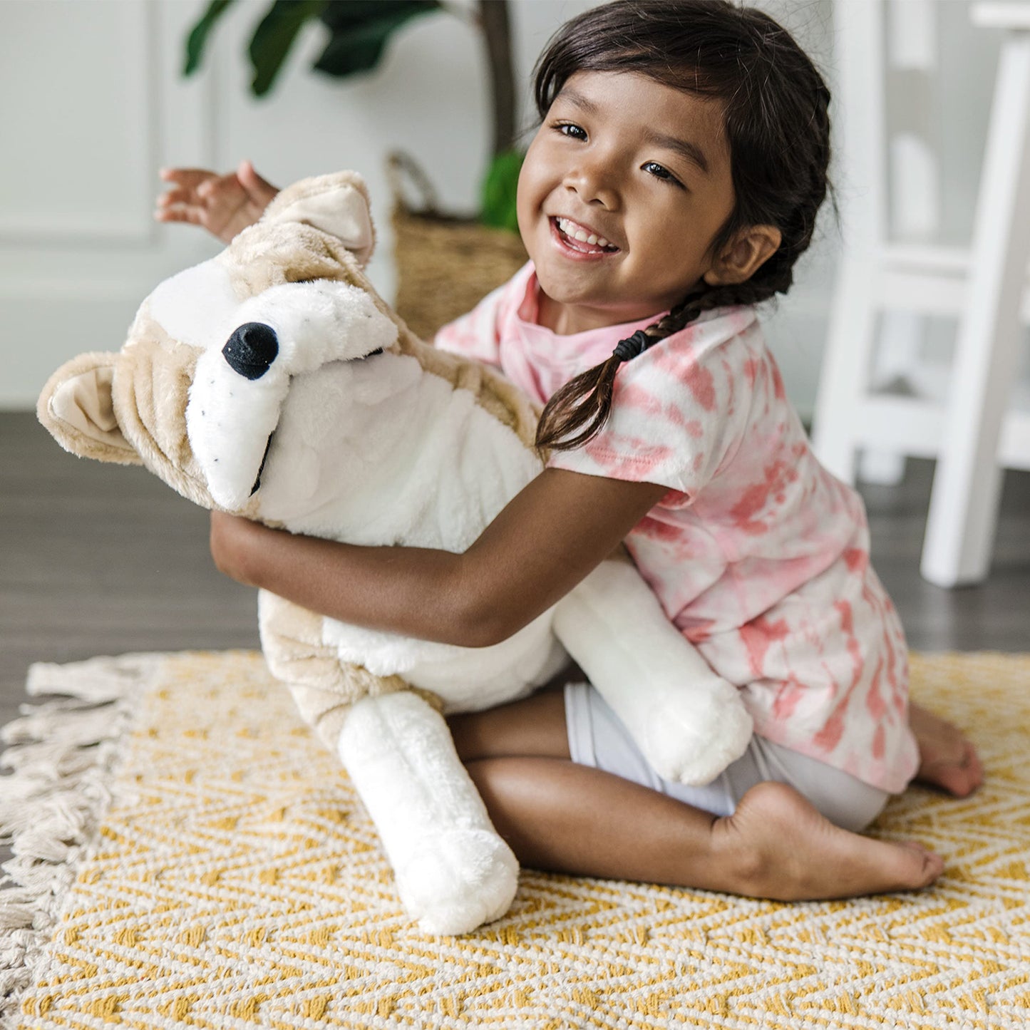 Melissa & Doug Giant English Bulldog Stuffed Animal - Lifelike, Nearly 2 Feet Tall, Multi-Color, Large, Fabric, Model 4865
