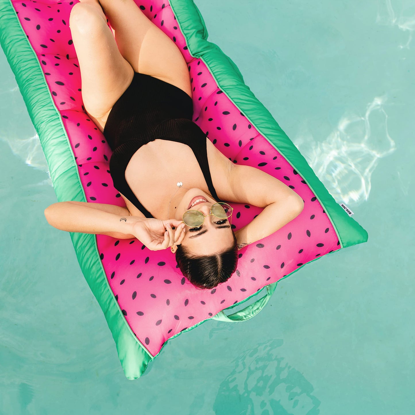 Big Joe Kona No Inflation Needed Pool Lounger With Headrest, Summer Melon Double Sided Mesh, Quick Draining Fabric, 5.5 Feet Big