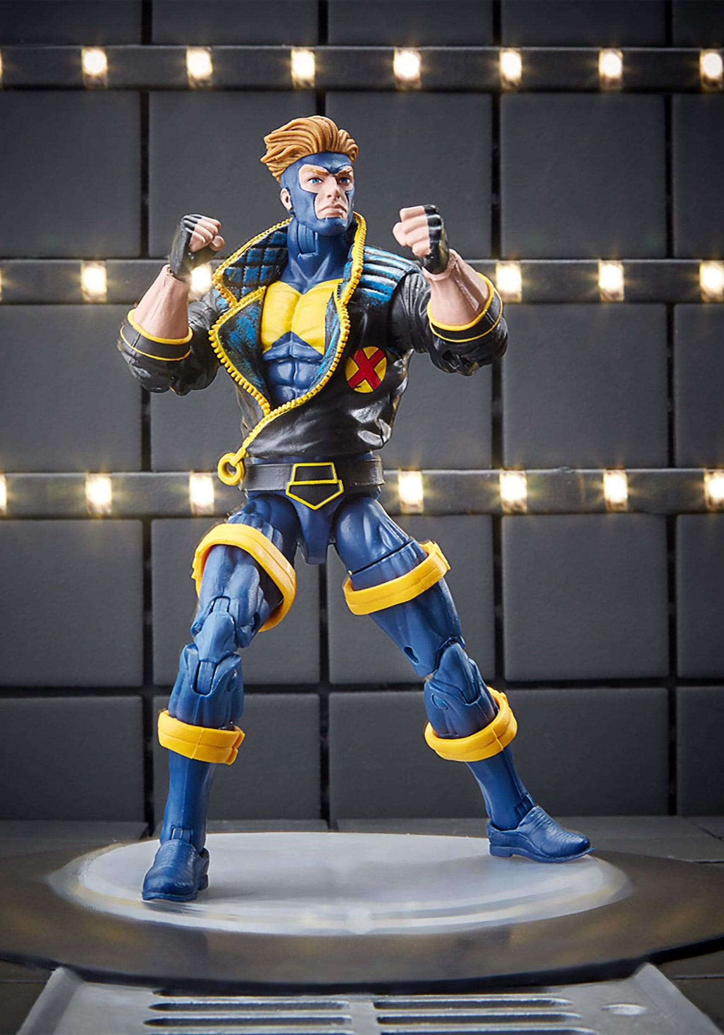 Marvel Classic- Pack Of 2 X-Men 15 Cm Figures, Multicolour (Hasbro E86135L0), Assorted Color/Model