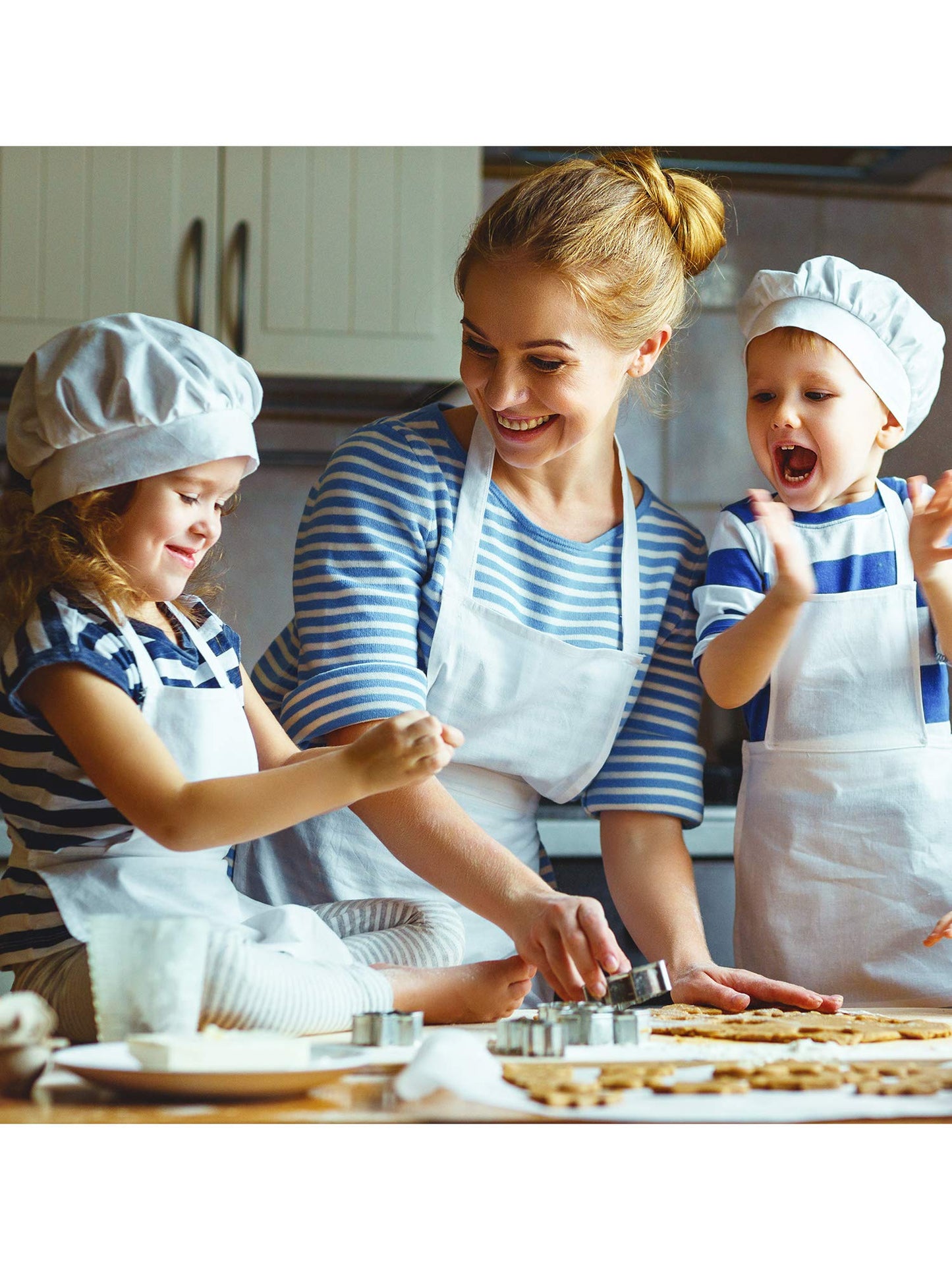 SATINIOR 8 Set Kids Apron and Chef Hat Set Kids Apron with 2 Pockets Adjustable for Boys Girl's Cooking Baking Painting (White,