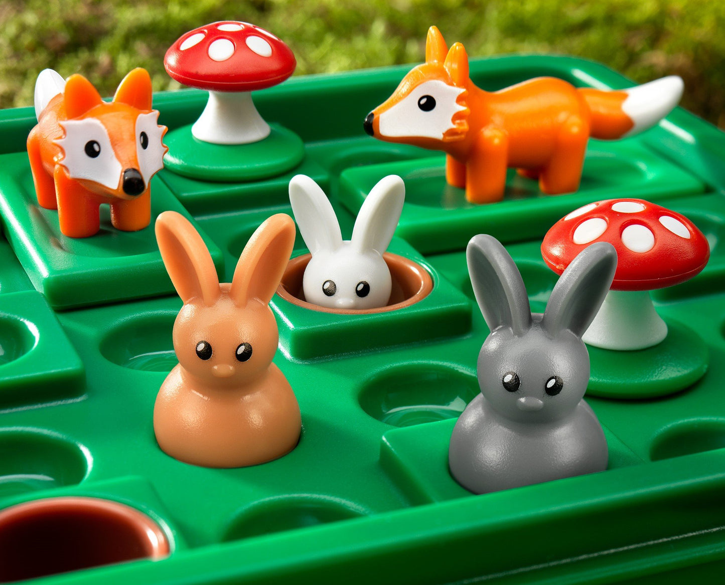 Smartgames Jump In, A Cognitive Skill-Building Travel Puzzle Game For Kids And Adults Ages 7 & Up, 60 Challenges In Travel-Frien