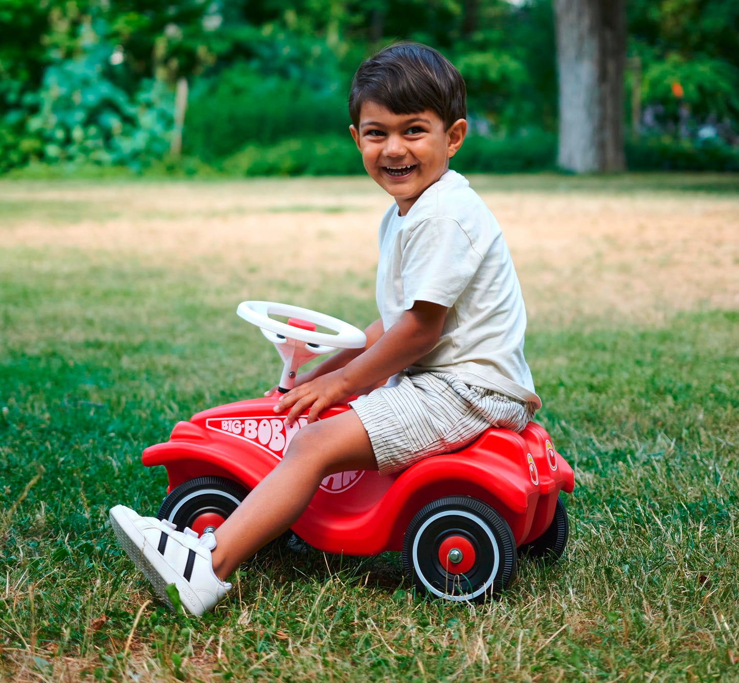 Big Bobby Car Classic Ride-On Vehicle Red, No Installation