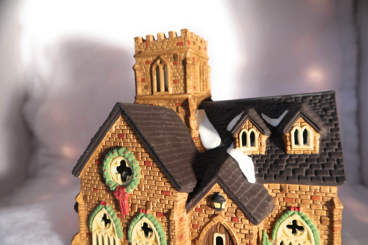 Dept 56 Lighted Knottinghill Church (#55824, Heritage Village Collection, Dickens Village Series), Retired Collectible