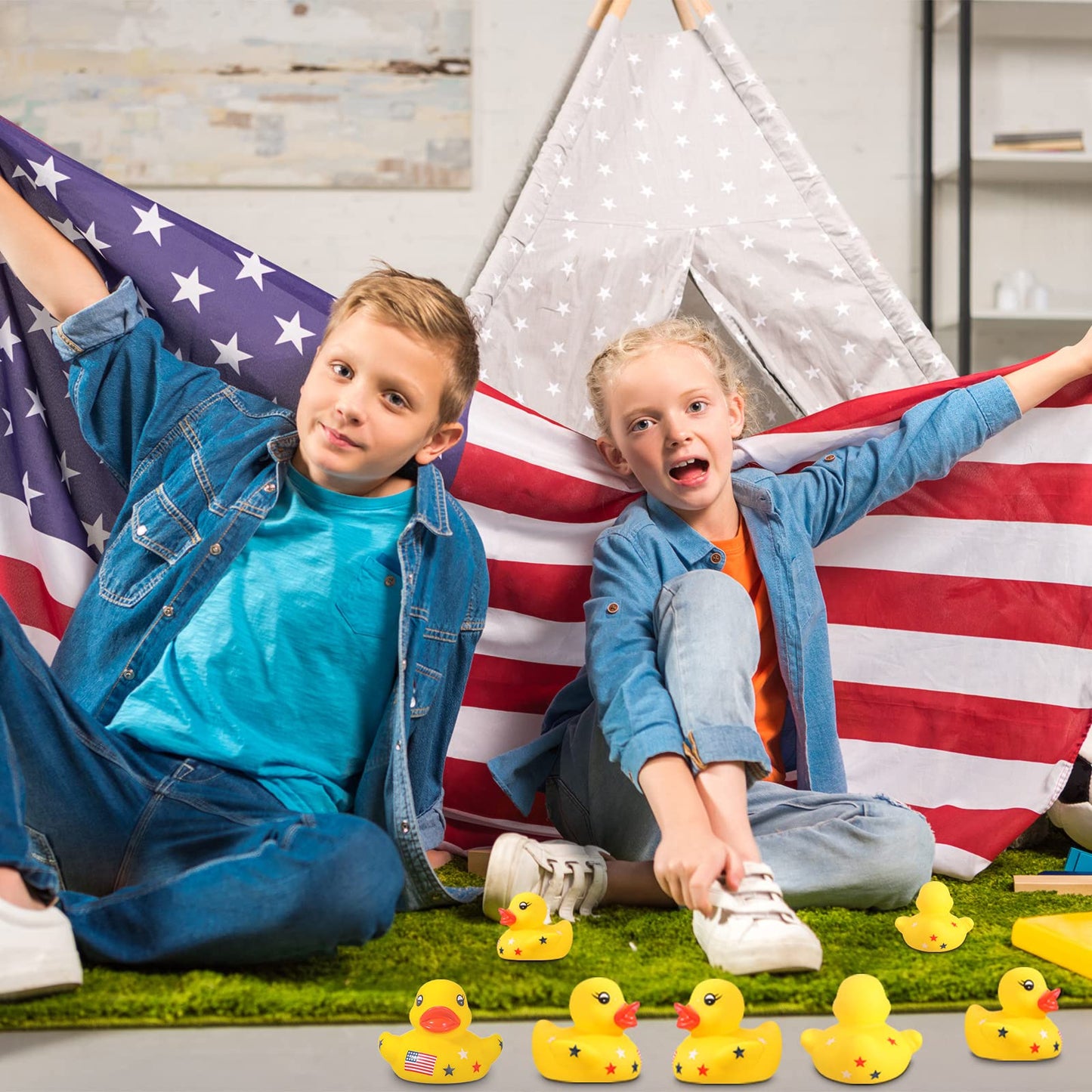 2.36 Inch Patriotic Rubber Ducks, Labor Day Red, White And Blue Stars Rubber Duckies For Fourth Of July Party Supplies, Classic