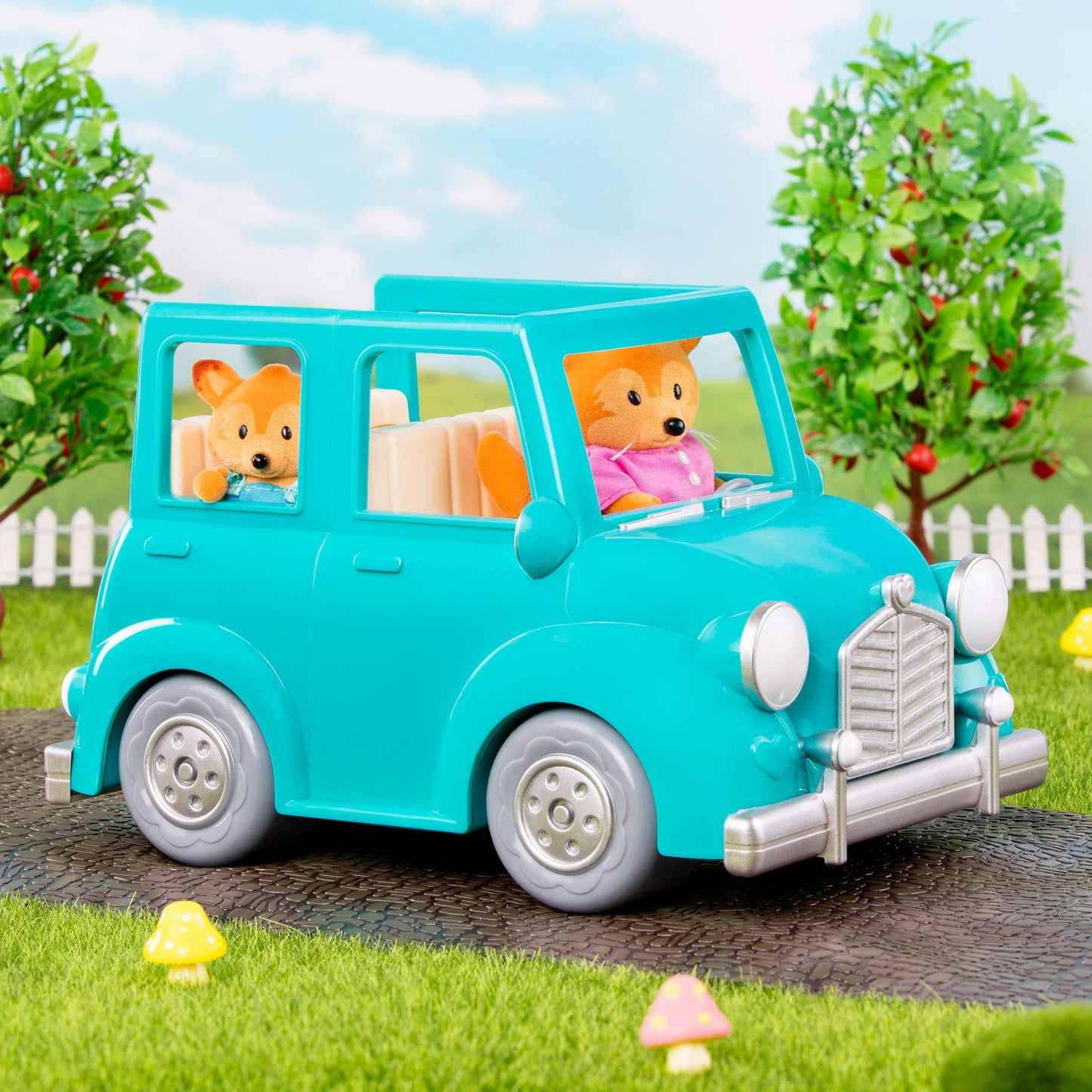 Lil Woodzeez Fox Family Set - Tippytail Foxes with Storybook - 5 Pieces Toy Set with Miniature Animal Figurines - Family Toys a