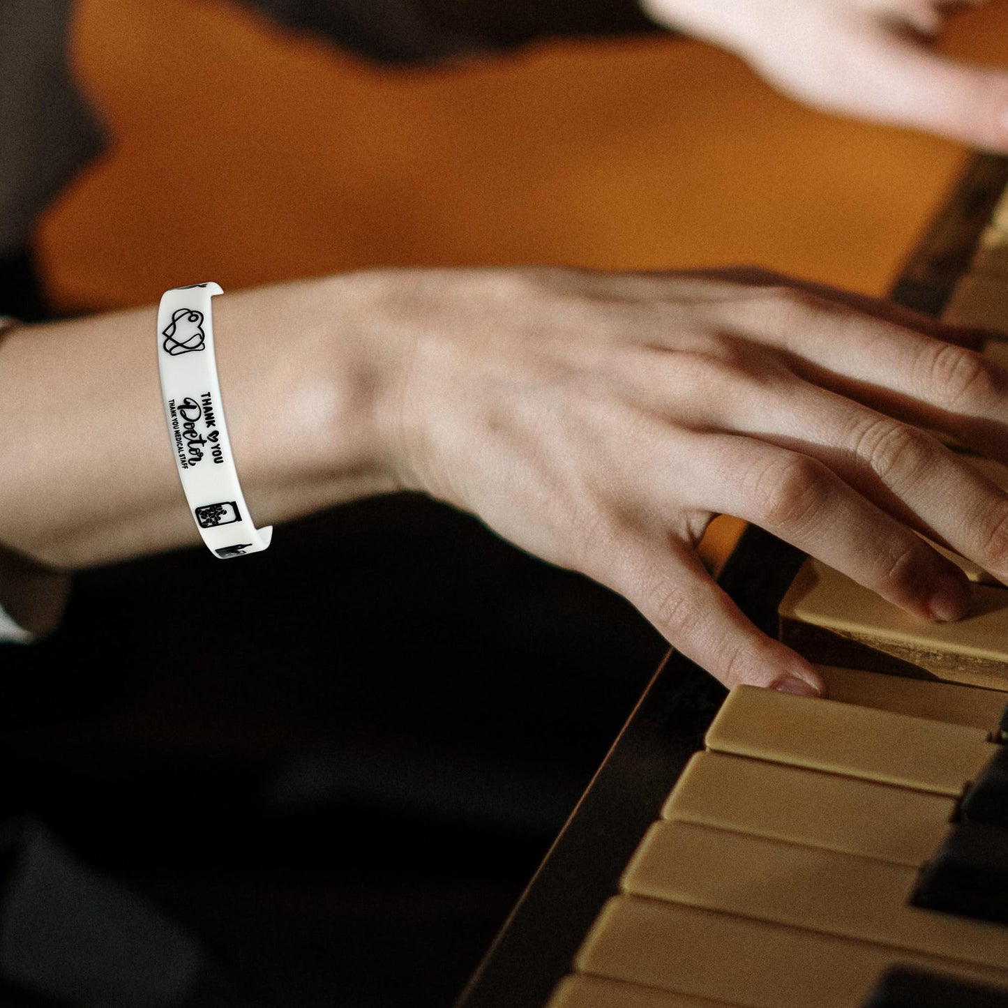 Fshanee 24Pcs Thanks Doctor Rubber Bracelets Happy Doctors Party Favors Doctor Party Supplies Silicone Wristbands National Docto