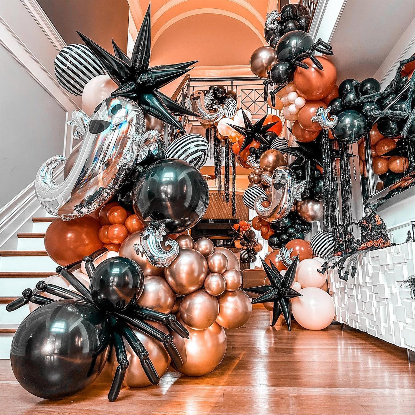 Jobkoo Black And White Striped Balloons 18 Inch Striped Mylar Foil Balloons Round Halloween Aluminum Helium Balloon For Nightmar