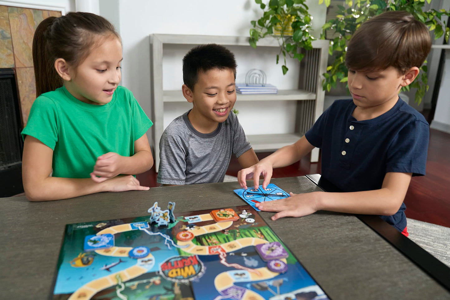 Pressman Wild Kratts Race Around the World Board Game Multicolor, 5