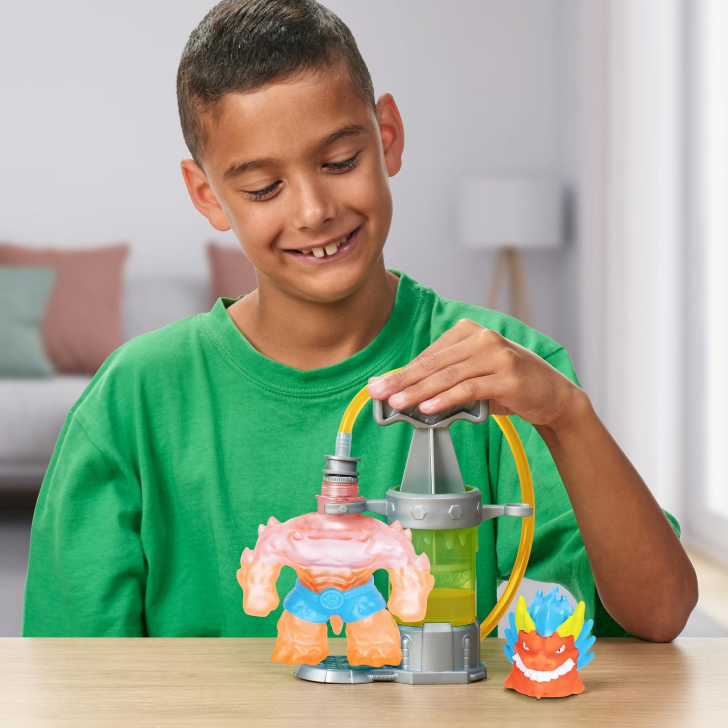 Heroes Of Goo Jit Zu Hero Creator Bundle With 2 Action Figures And 6 Unique Goo Fillings, Mix, Fill & Create Your Own Stretchy Blazagon And Thrash, Play Again And Again