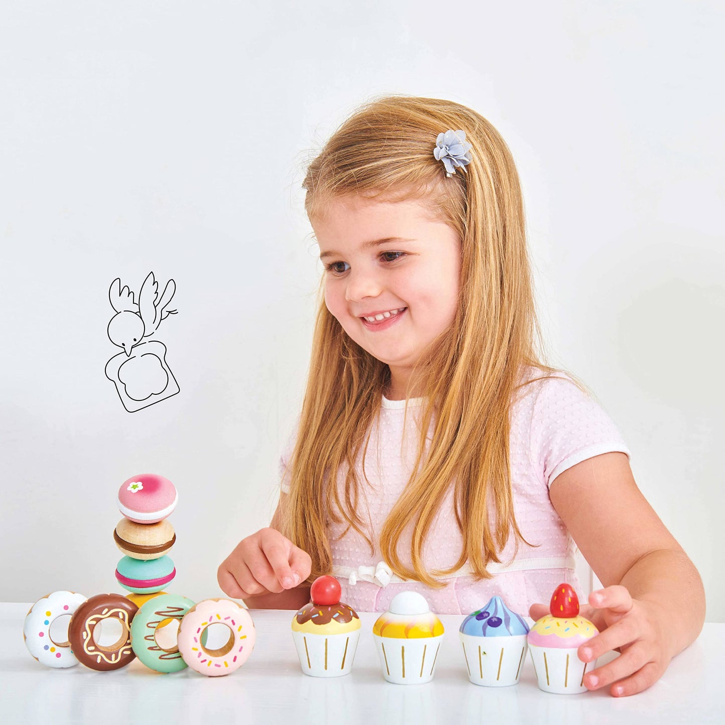 Le Toy Van - Adorable Honeybake Petit Four Cupcakes | Childrens Wooden Food Pretend Toy Cakes | Birthday Cake Or Afternoon Tea R