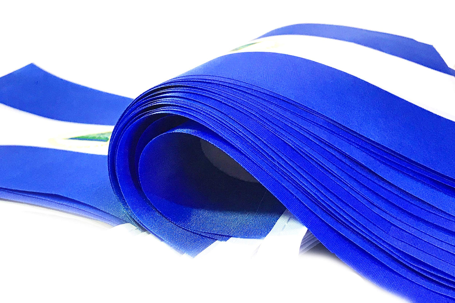 Kind Girl Nicaragua Flag Nicaraguans Flag,100Feet/76Pcs National Country World Pennant Flags Banner,Party Decorations Supplies F