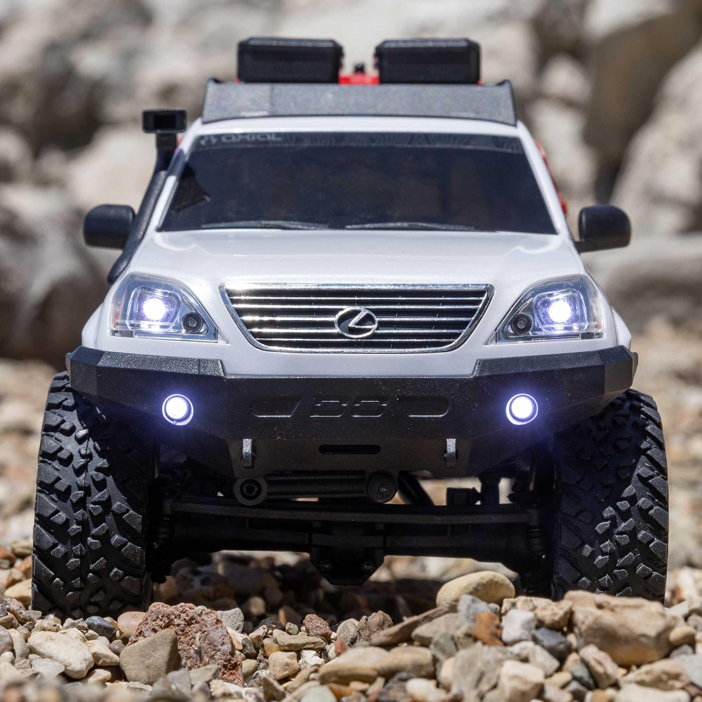 Axial Rc Truck Scx24 Lexus Gx470: 1/24 4Wd Rtr (Everything Needed To Run Is Included), White, Axi-1532T1