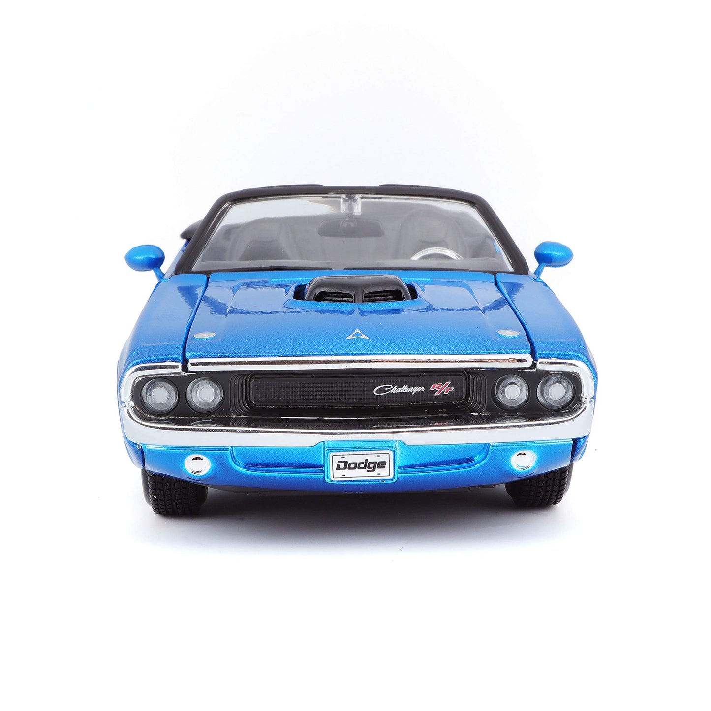 Maisto 1:24 Scale 1970 Dodge Challenger R/T Convertible Diecast Vehicle (Colors May Vary)