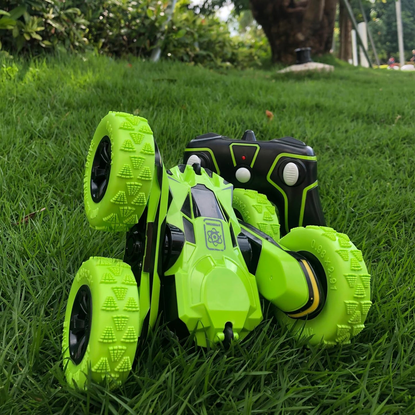 Threeking Double-Sided Driving Rc Stunt Car Toys Remote Control Cars 360-degree Flips Rotating Gifts Presents for Kids Boys/Girl