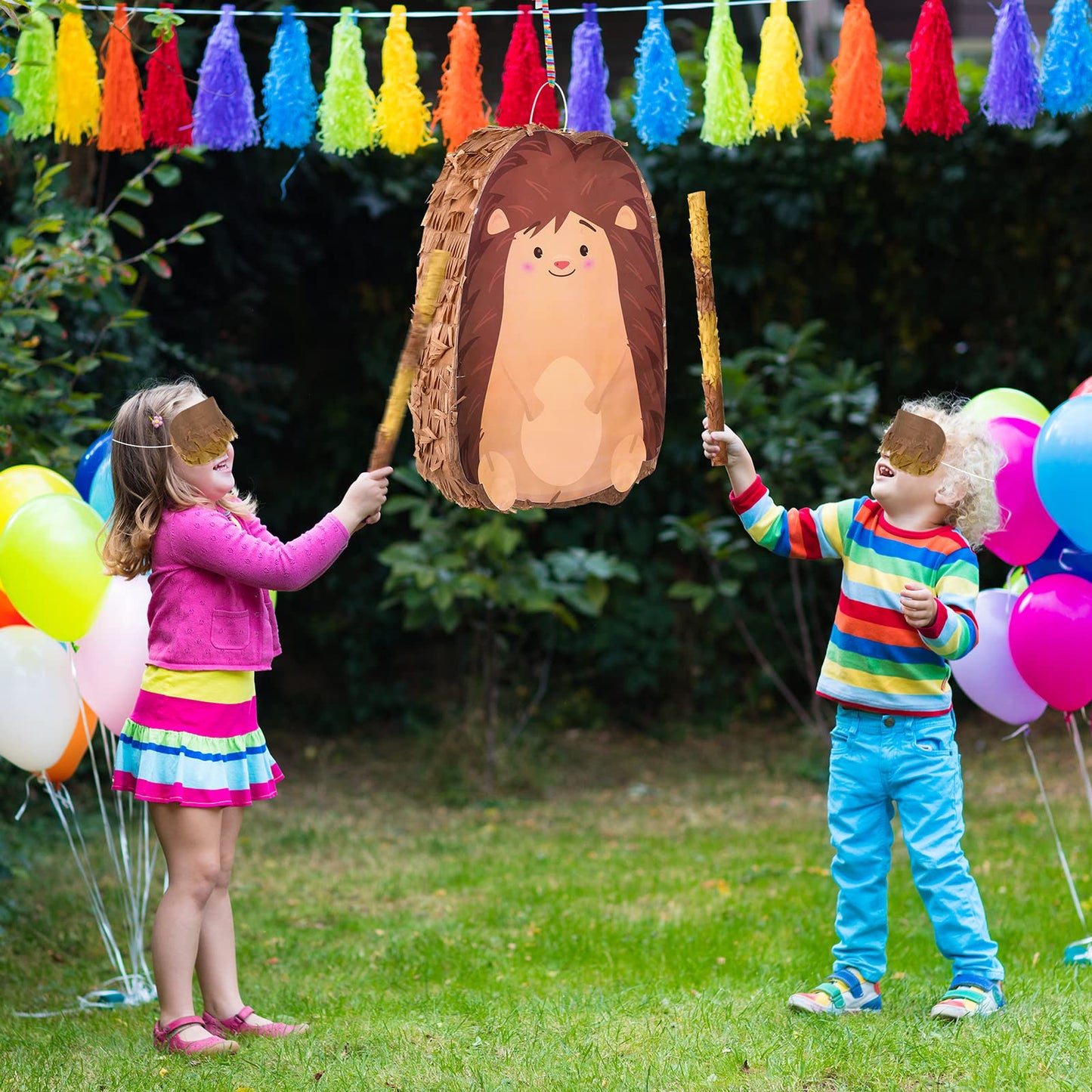 Piñata Bundle With A Blindfold And Bat (16 X 12 X 3 Inches), Cute Animal Piñata For Girls Boys Kids Birthday Party Toys Decoration For Animal Theme Birthday Party Game Supplies Photo Prop(Hedgehog)