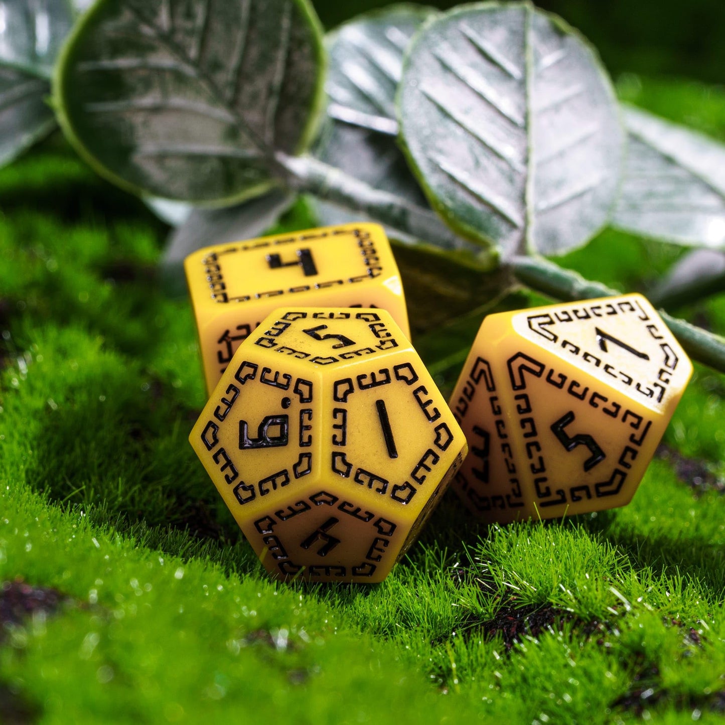HDdais DND Dice Set, 7PCS Polyhedral Dice Set D&D for MTG Dungeons and Dragons Role Playing Game(Yellow)