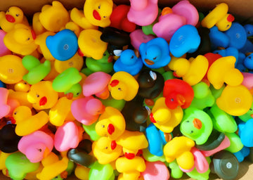 Dztian 31 Pcs Multicolored Mini Multicolor Rubber Ducks Baby Bath Ducky Bathtub Pool Squeaky Little Duck Toys For Shower/Party Decoration Supplies/Birthday (1.6'X 1.5' X 1.2')