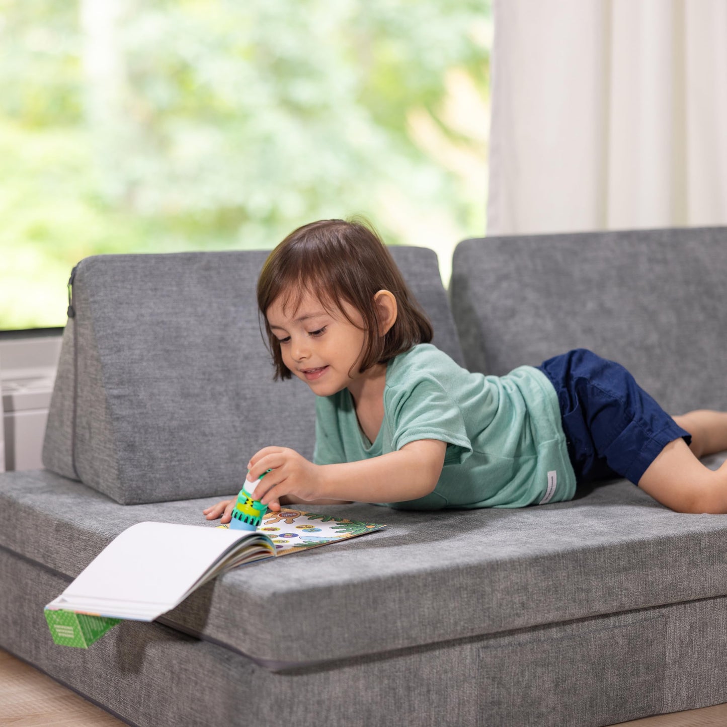 Melissa & Doug Sticker Wow! Dinosaur Bundle: Sticker Stamper, 24-Page Activity Pad, 600 Total Stickers, Arts and Crafts Fidget T