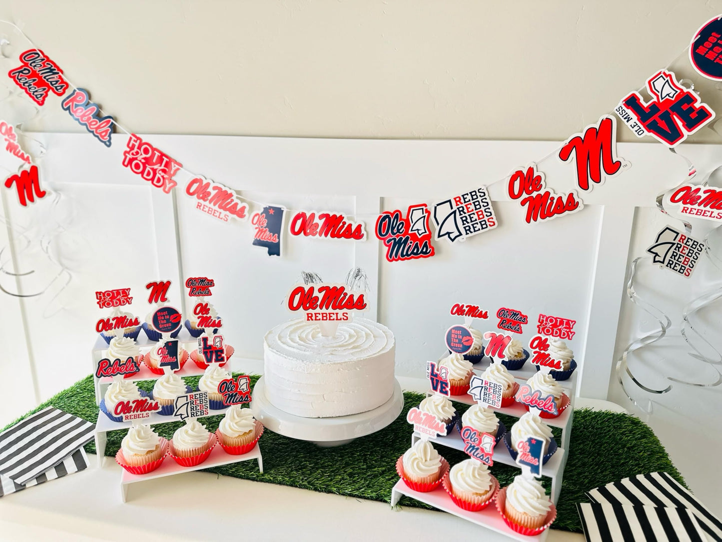 Ole Miss Rebels Party Supplies (42 Pieces) For University Of Mississippi Graduation, Tailgating And Birthday Party Decorations W
