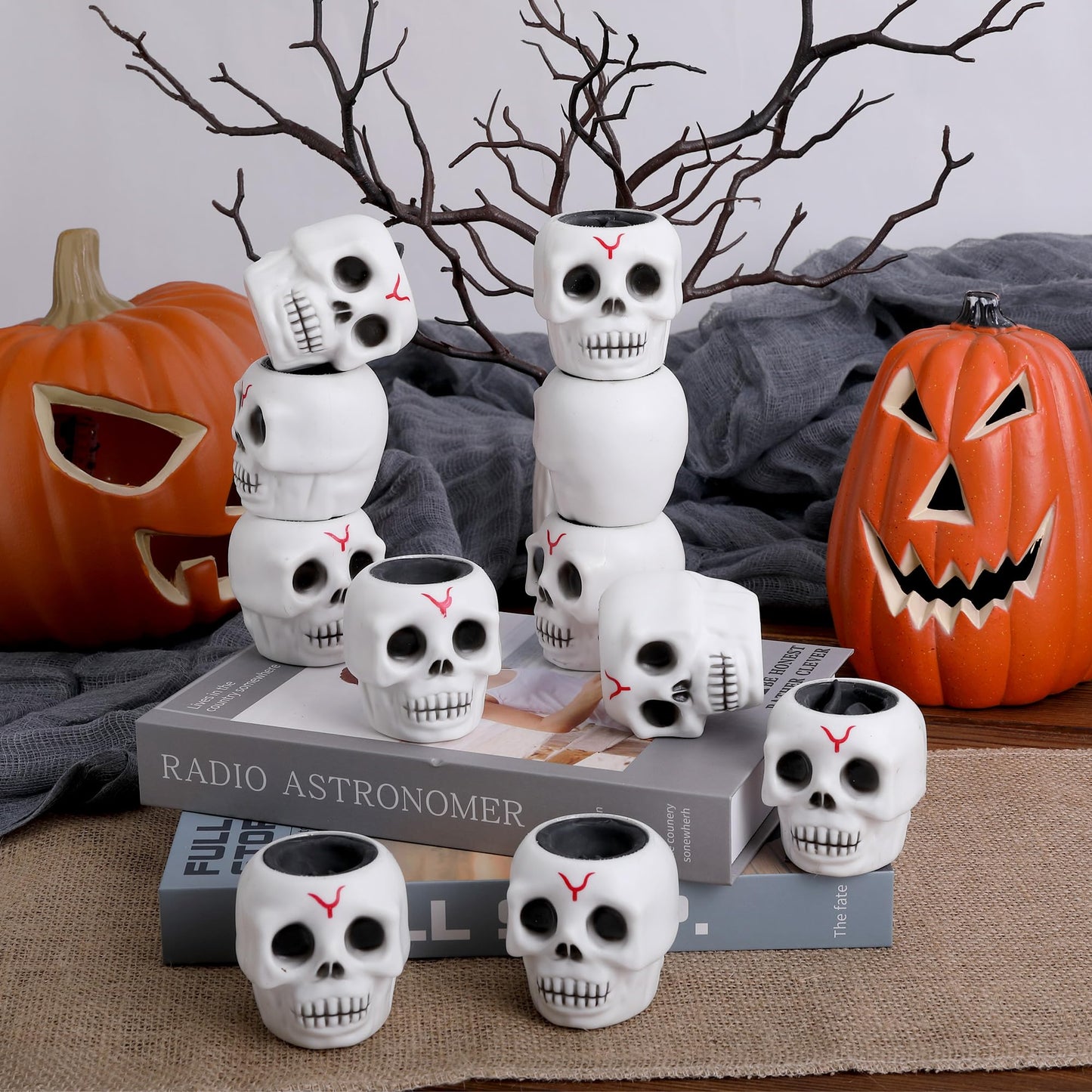 Tlswshsy 12 Pcs Halloween Skull Stress Relief Fidget Toys, Small White TPR Ghost Squeeze Toys for Party Decoration