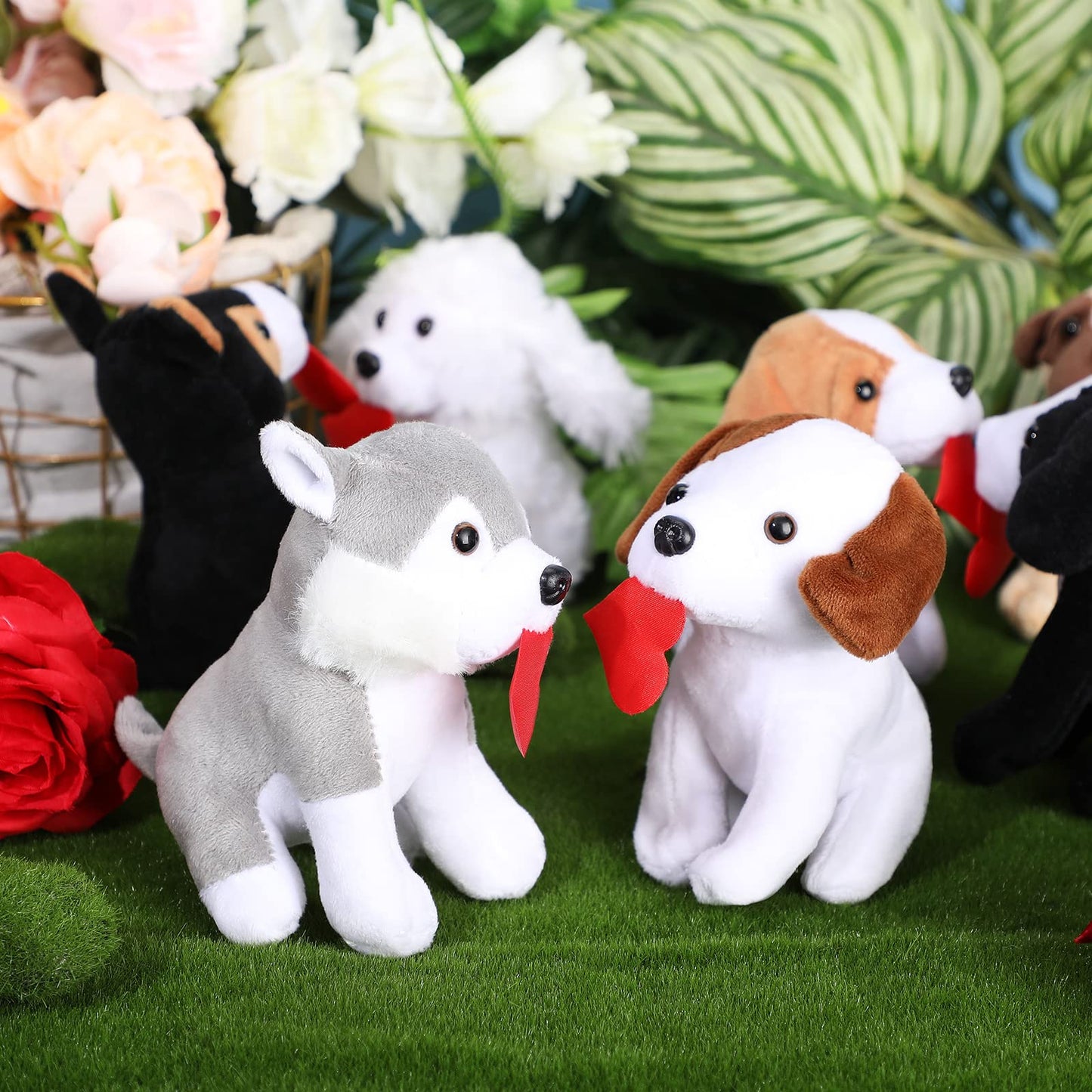 Sumind 8 Pieces Plush Dogs 5 Inch Stuffed Animals Bulk Assorted Cute Stuffed Dogs Small Animal Plush Toys For Girls Boys Graduation Valentine School Classroom Party Supplies Favors(Heart)