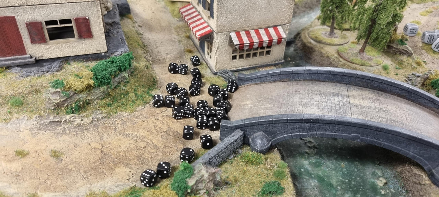 30x D6 Dice Pack | 10mm Classic Black Spot Six Sided Dice Set | For Classic and Professional Tabletop Dice Games | By Warlord Ga