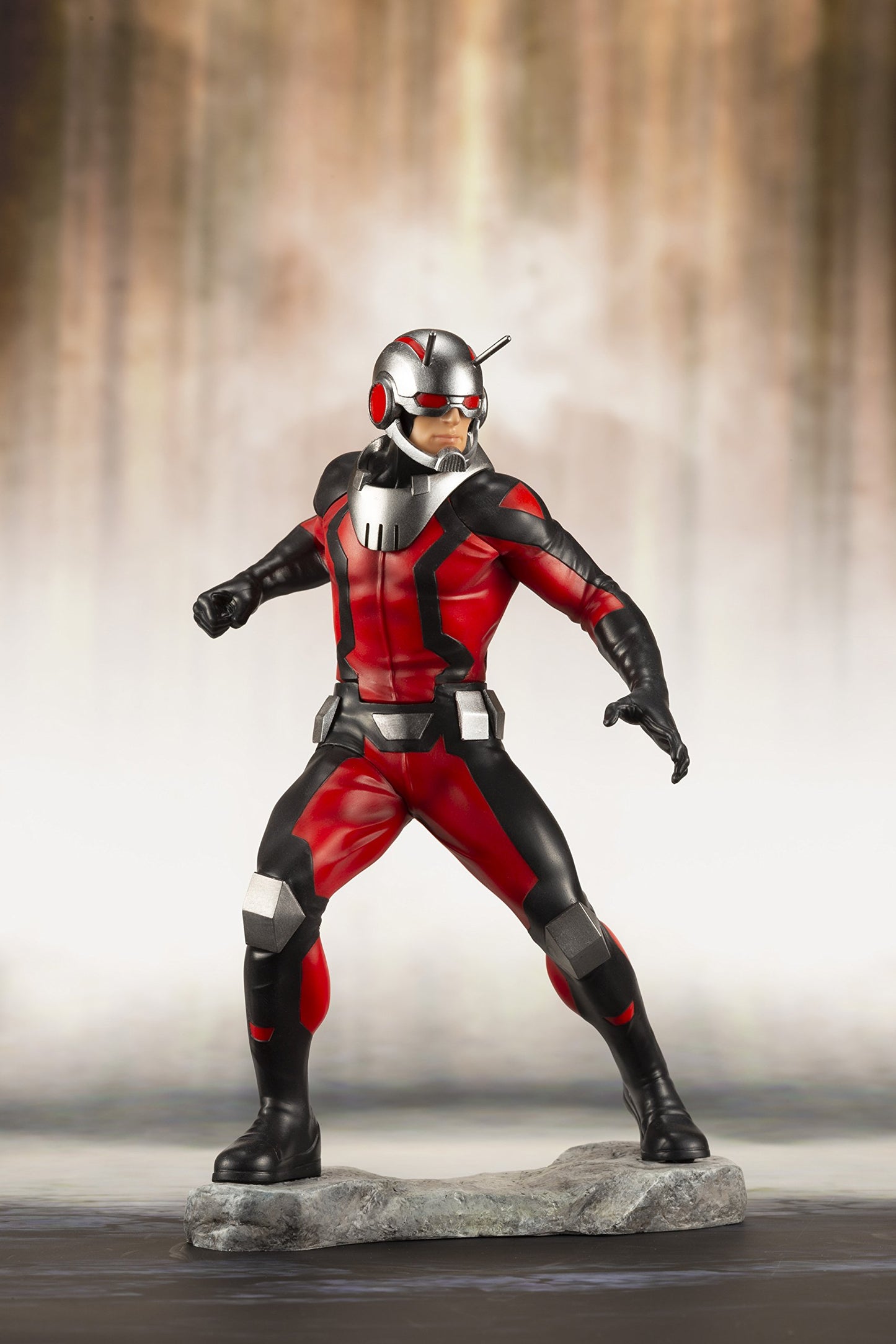 Kotobukiya Marvel: Avengers Astonishing Antman & Wasp Statue