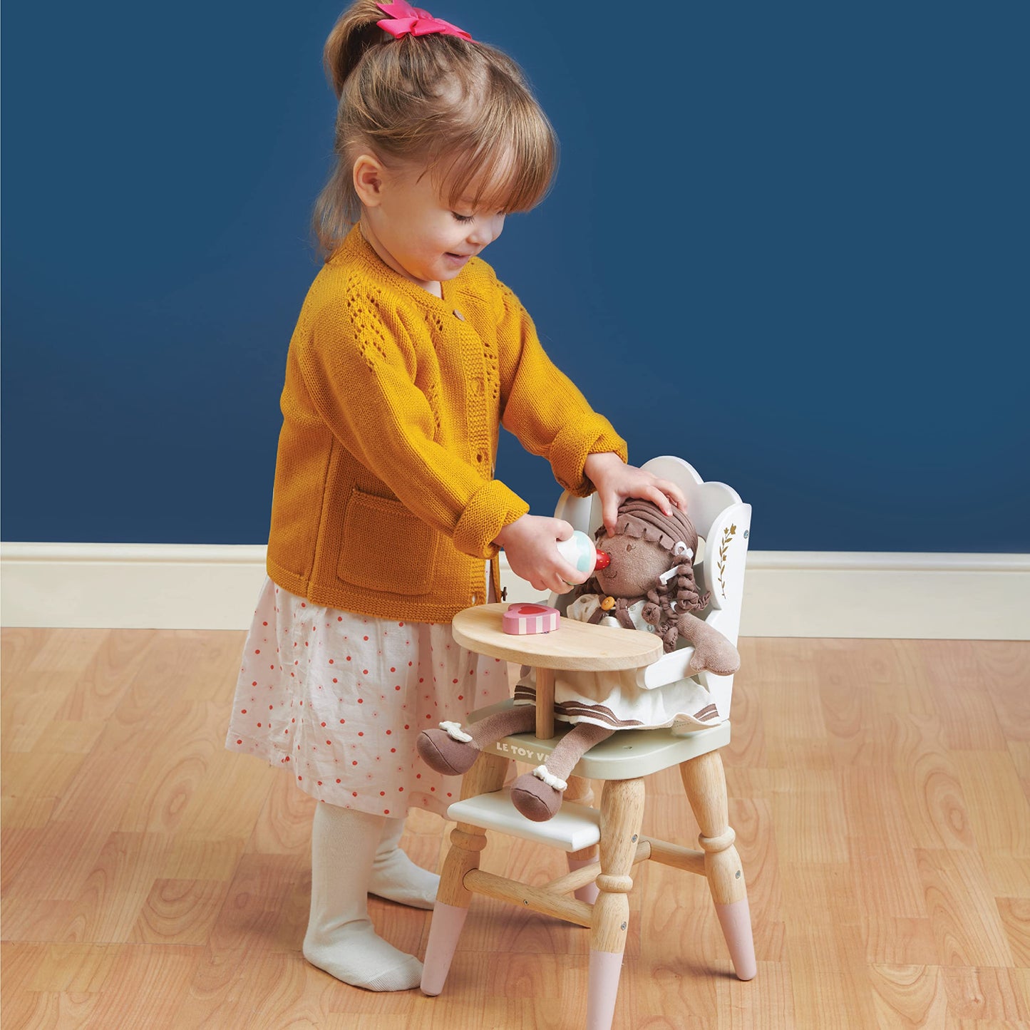 Le Toy Van - Educational Wooden Toy Role Play Beautiful Doll High Chair | Girls Pretend Play Toy Pram Playset - for Ages 3+ (TV6