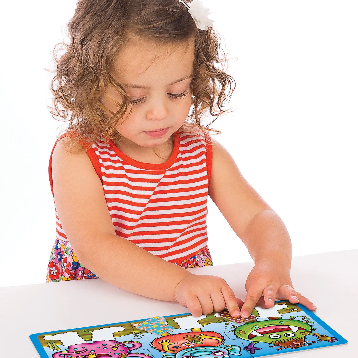 ORCHARD TOYS Moose Smelly Socks Game - Fun Matching Pairs for Monsters, Ages 3-6, 2-4 Players, Multicolor Educational Game