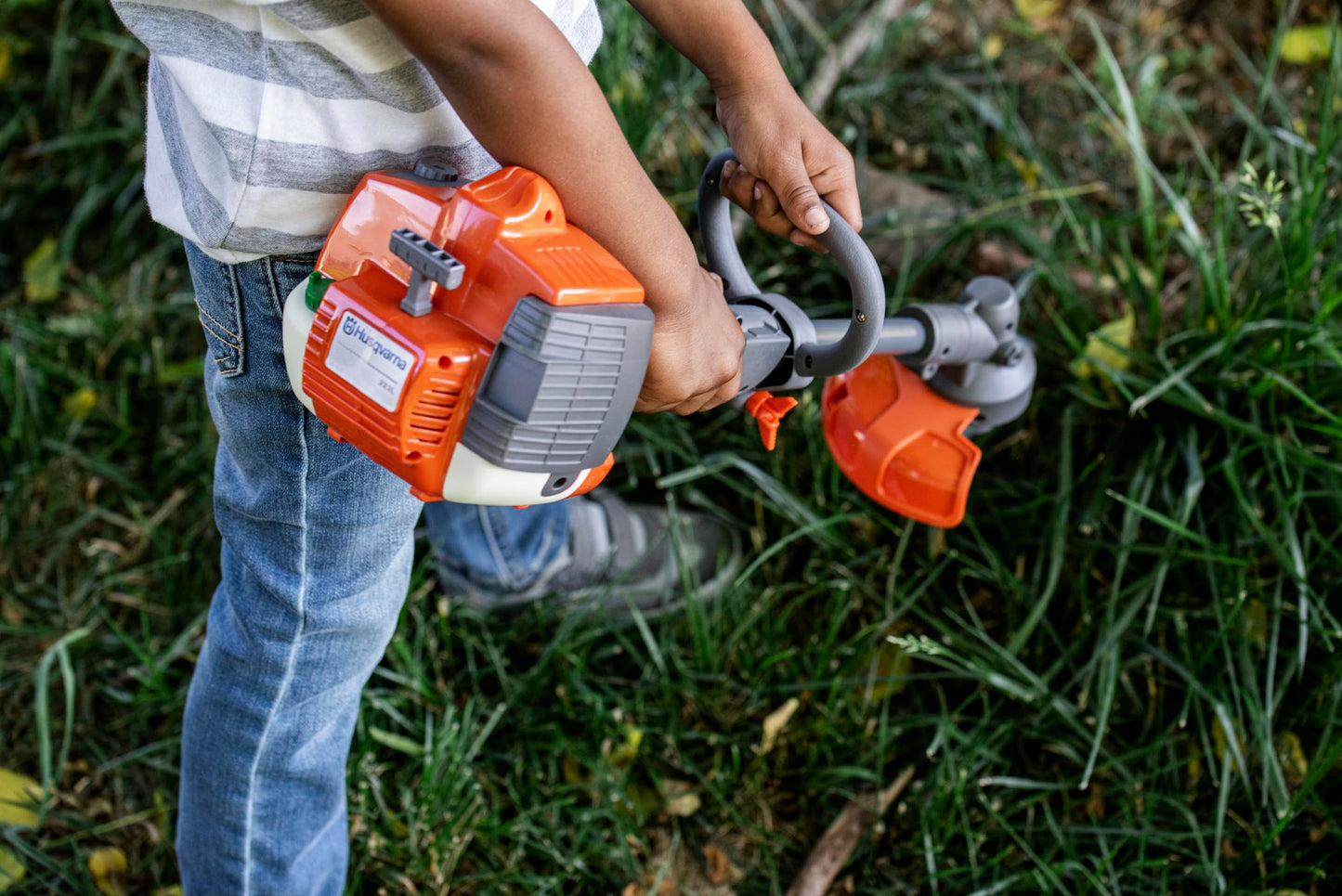 Husqvarna 585729104 Toy Trimmer And Toy Weed Eater With Realistic Sounds And Light-Up Trimmer Line For Kids Ages 3 And Up