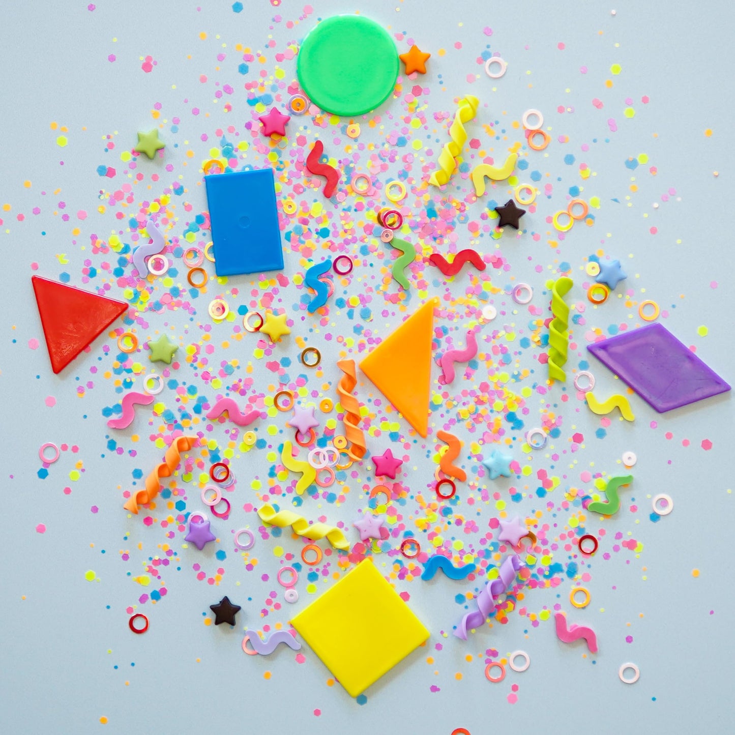 Glo Pals Fun Fillers Sensory Play Accessories Pack, Themed Accessories For Sensory Bins (Explore + Learn)