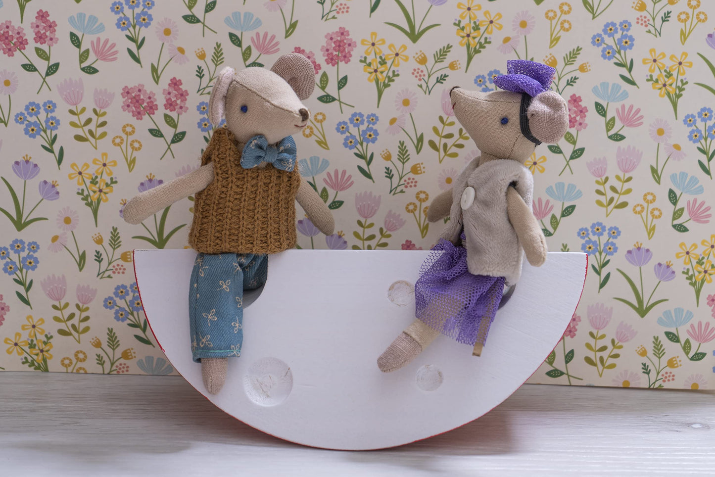 Levlovs Mouse And The Mushroom In A Leaf Bed Mouse Doll Christmas Mouse In A Box Sister Mouse In Matchbox Linen Doll
