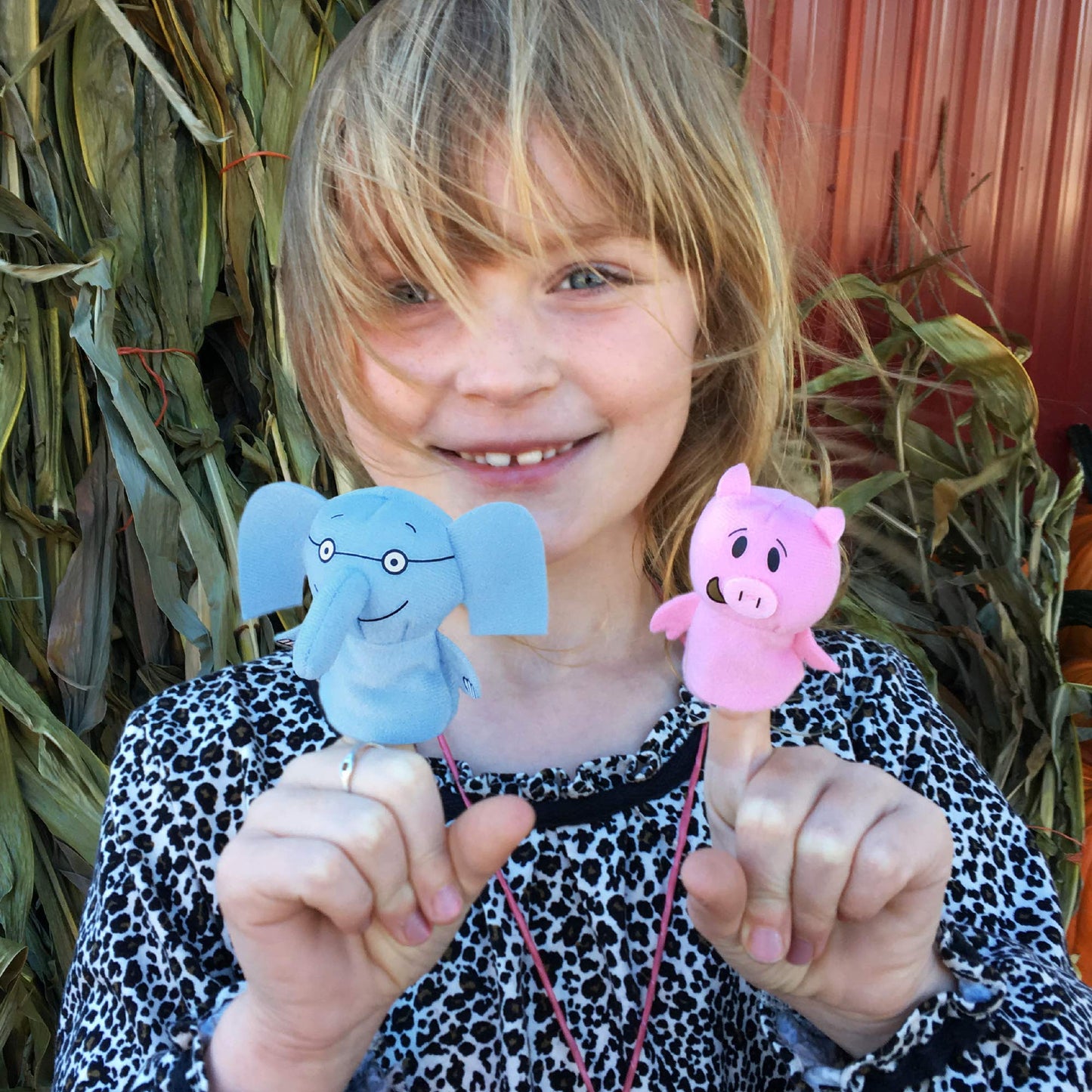Yottoy Mo Willems Collection | Elephant & Piggie Pair Of Finger Puppets