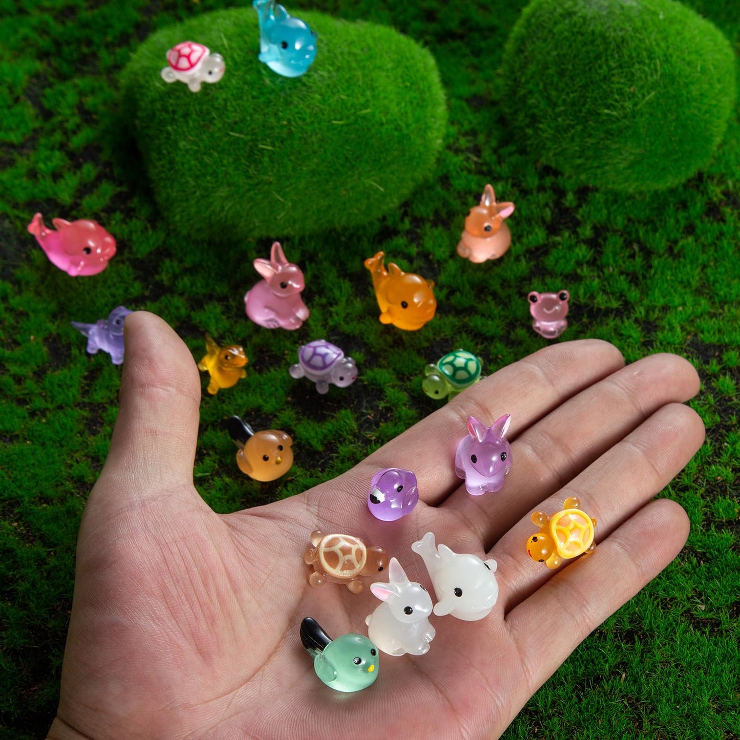 200PCS Luminous Mini Resin Ducks Tiny Frog Flamingo Glow in The Dark Animals Mushroom Rabbit Dolphin Dollhouse Landscape Garden