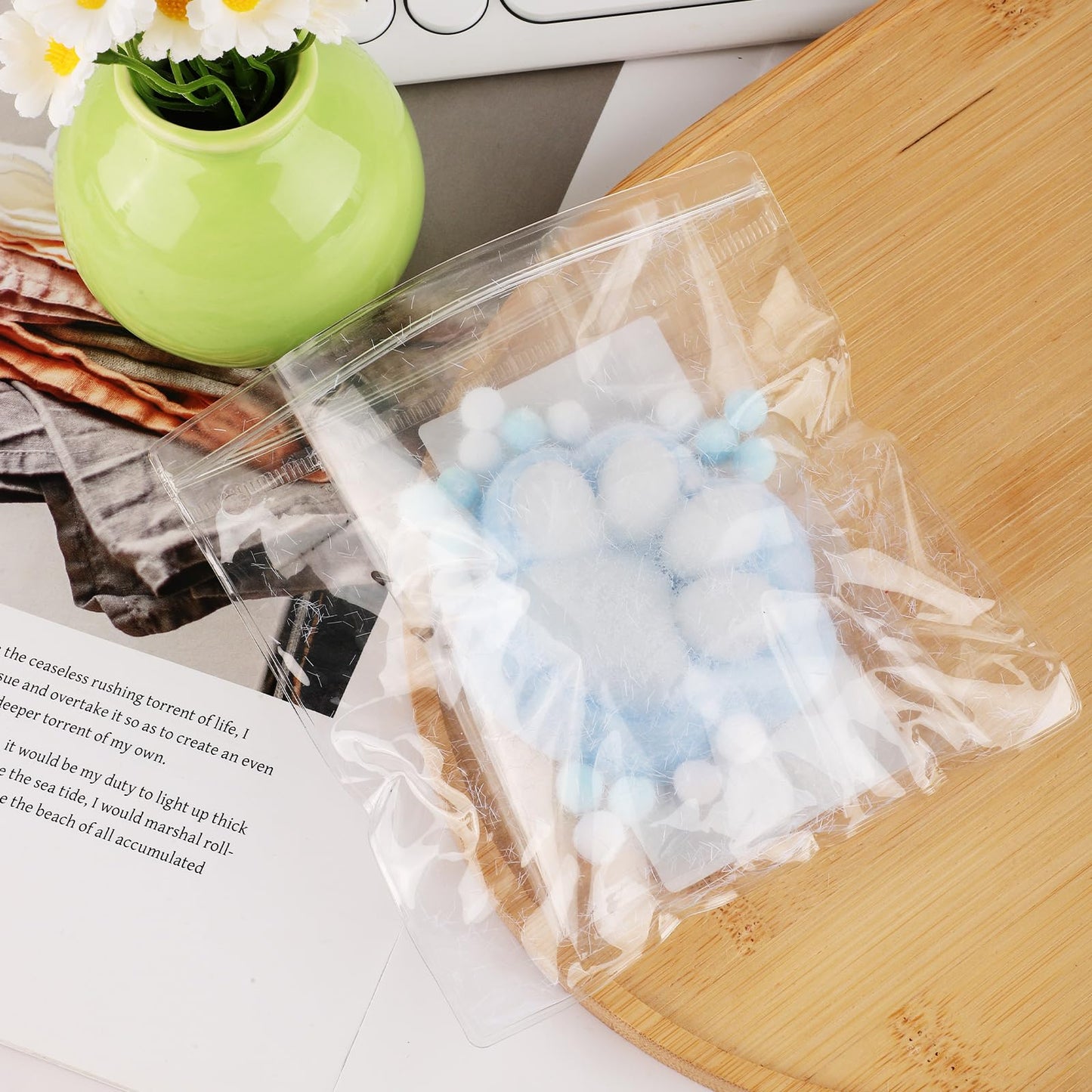 Cat Paw Squeeze Toys, Plastic Taba Soft Cat Paw With 10 Mini Fluffy Balls Novelty Kawaii Jelly Kitty Paw Soft Relaxing Animals F