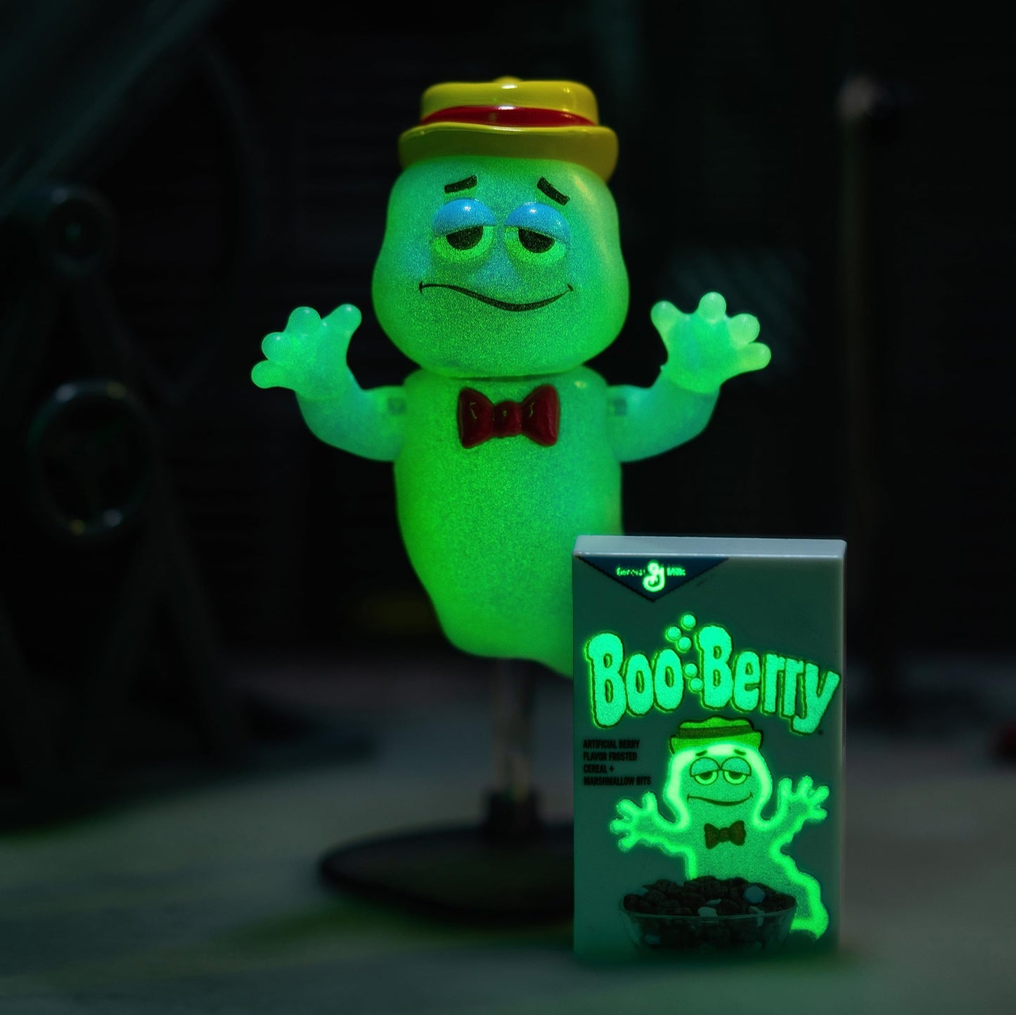General Mills 6' Scale Boo Berry Glow In The Dark Action Figure, Toys For Kids And Adults