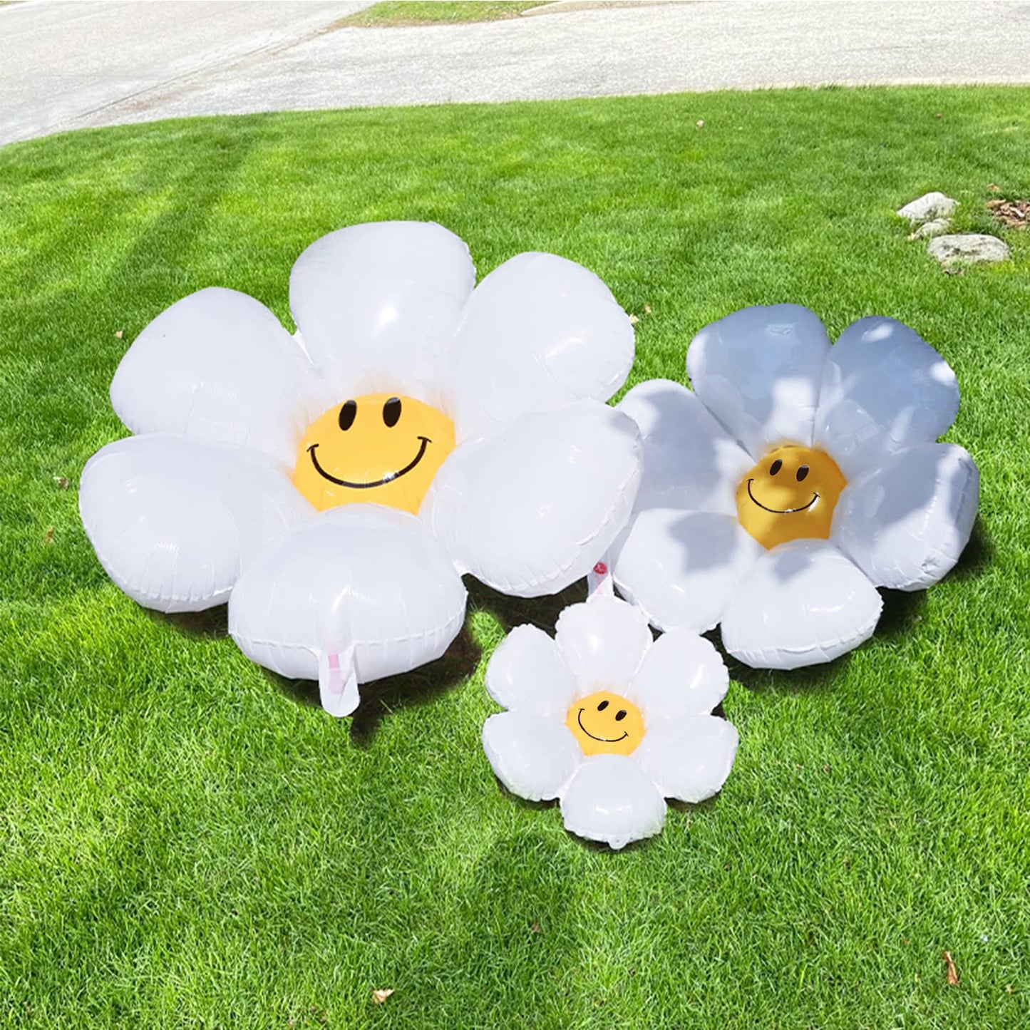 Daisy Balloons With Smile, 12 Pcs Groovy Boho White Flower Balloon Party Decorations For Birthday Wedding Party D Cor For 60S H