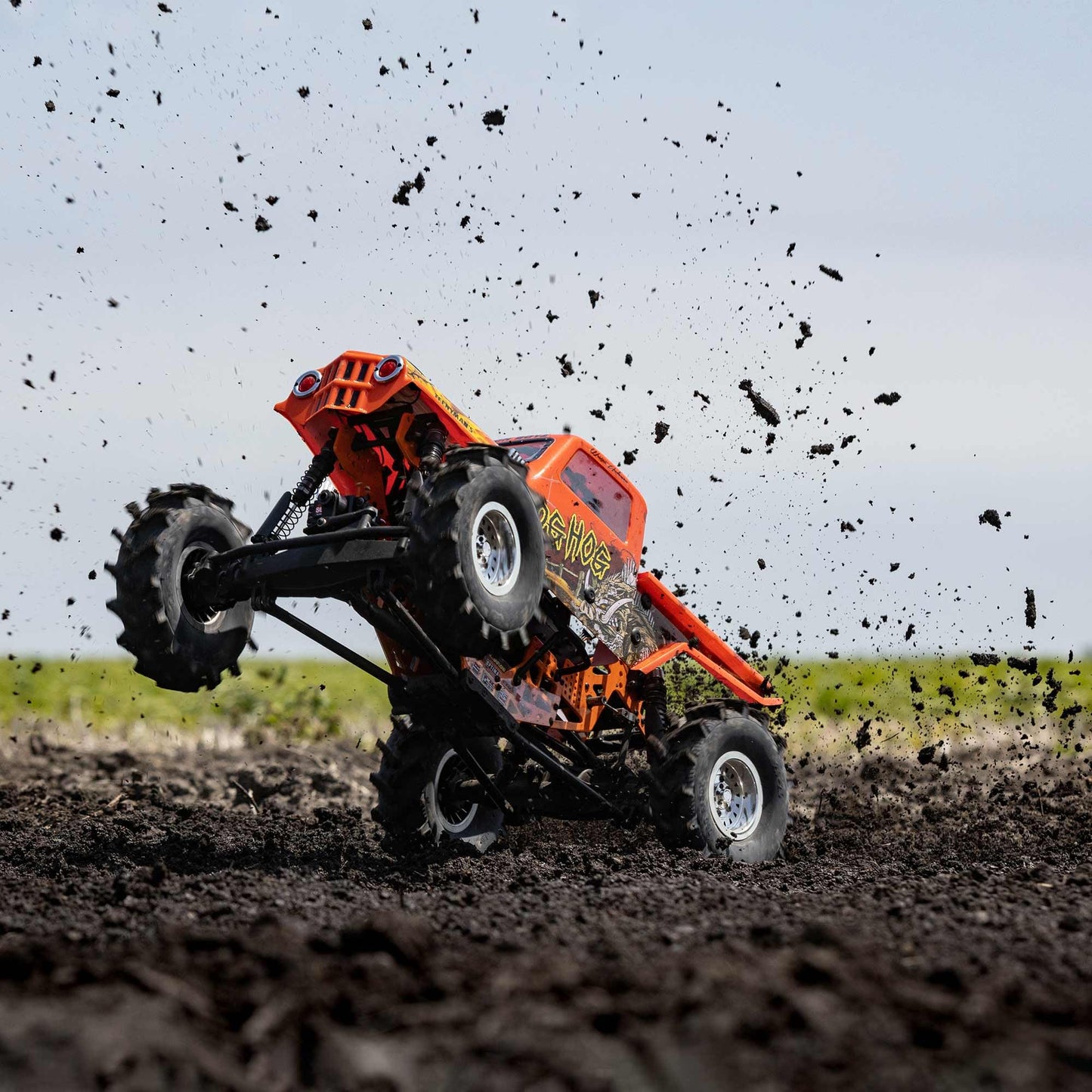 Losi RC Crawler LMT 4 Wheel Drive Solid Axle Mega Truck Brushless RTR Batteries and Charger Not Included Bog Hog LOS04024T2